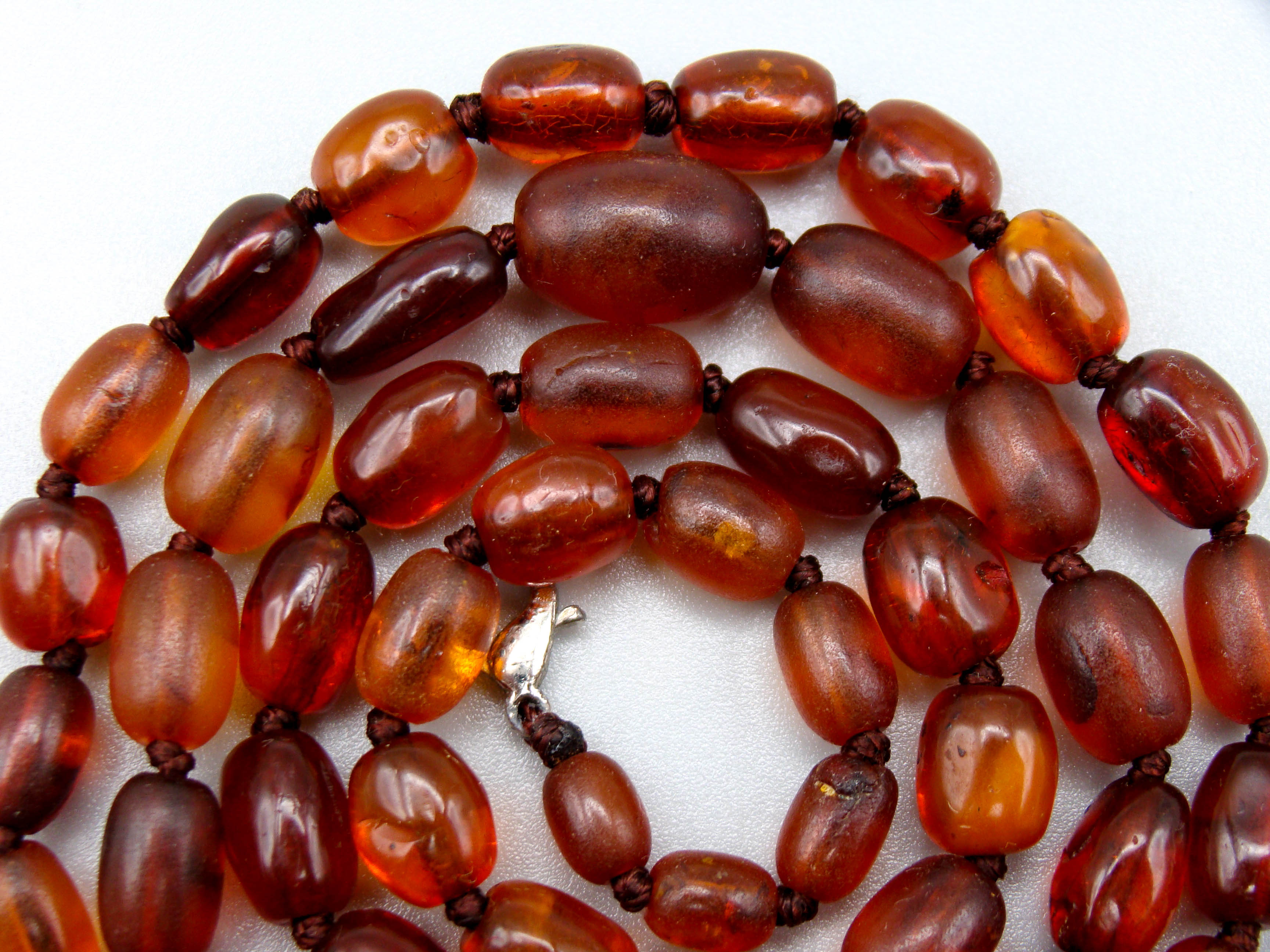 baltic amber, amber, antique, amber beads, egg Yolk, amber chain, Rosary beads, مسبحة, Masbaha, Muslim prayer beads حبيت الدورة ,العنبر الهندى