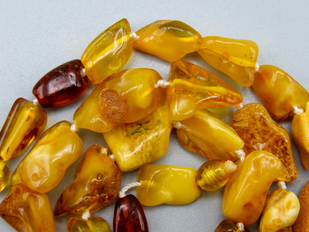 baltic amber, amber, antique, amber beads, egg Yolk, amber chain, Rosary beads, مسبحة, Masbaha, Muslim prayer beads حبيت الدورة ,العنبر الهندى