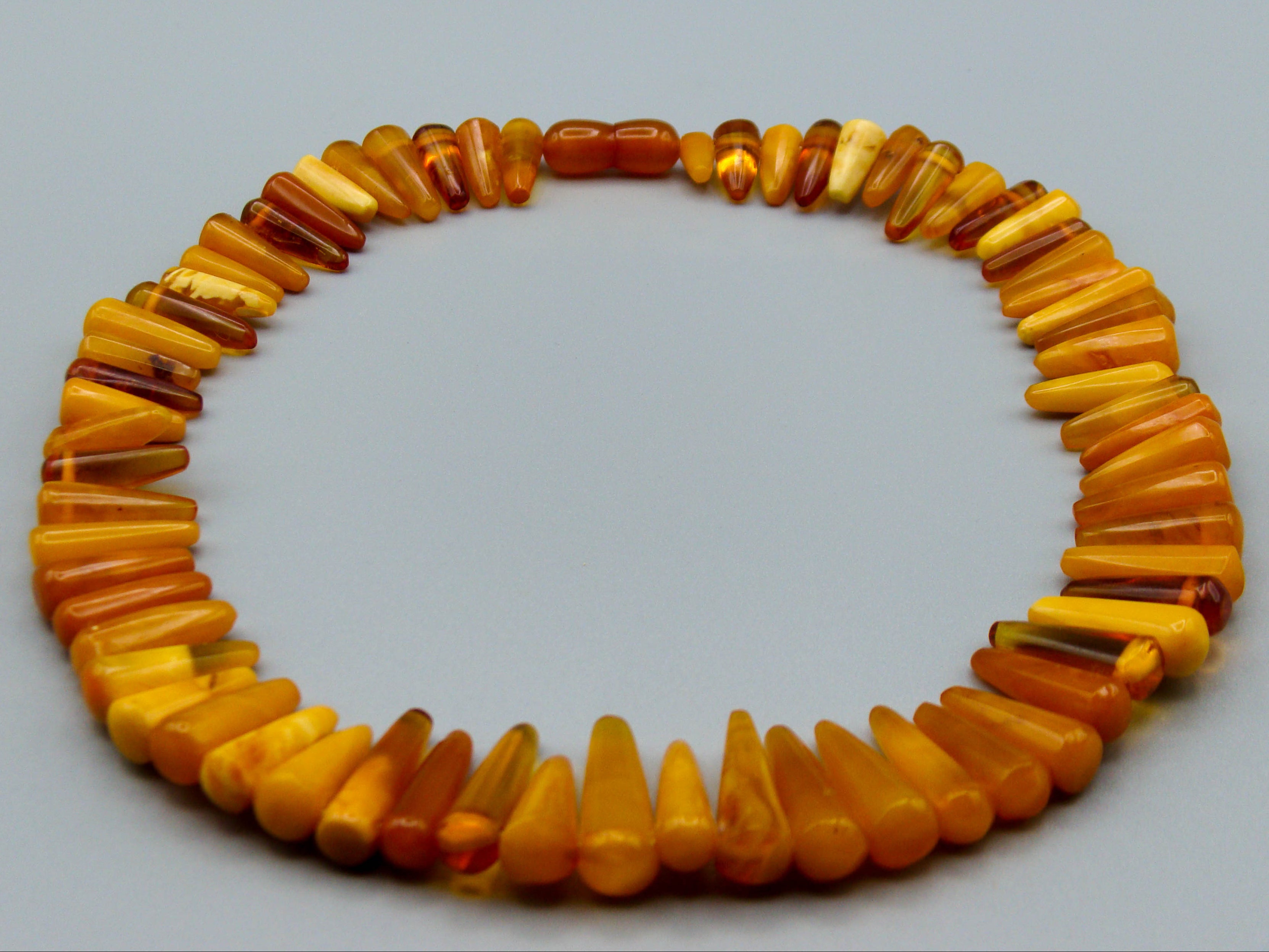 baltic amber, amber, antique, amber beads, egg Yolk, amber chain, Rosary beads, مسبحة, Masbaha, Muslim prayer beads حبيت الدورة ,العنبر الهندى
