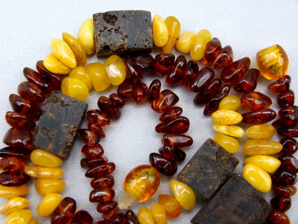 baltic amber, amber, antique, amber beads, egg Yolk, amber chain, Rosary beads, مسبحة, Masbaha, Muslim prayer beads حبيت الدورة ,العنبر الهندى
