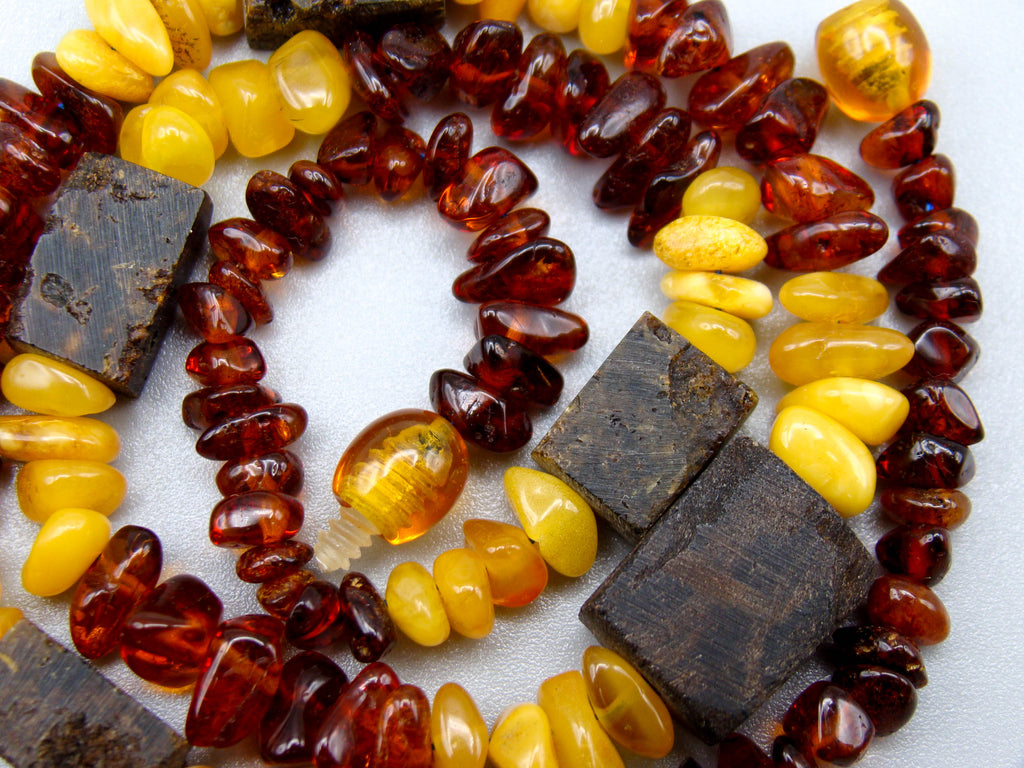 baltic amber, amber, antique, amber beads, egg Yolk, amber chain, Rosary beads, مسبحة, Masbaha, Muslim prayer beads حبيت الدورة ,العنبر الهندى