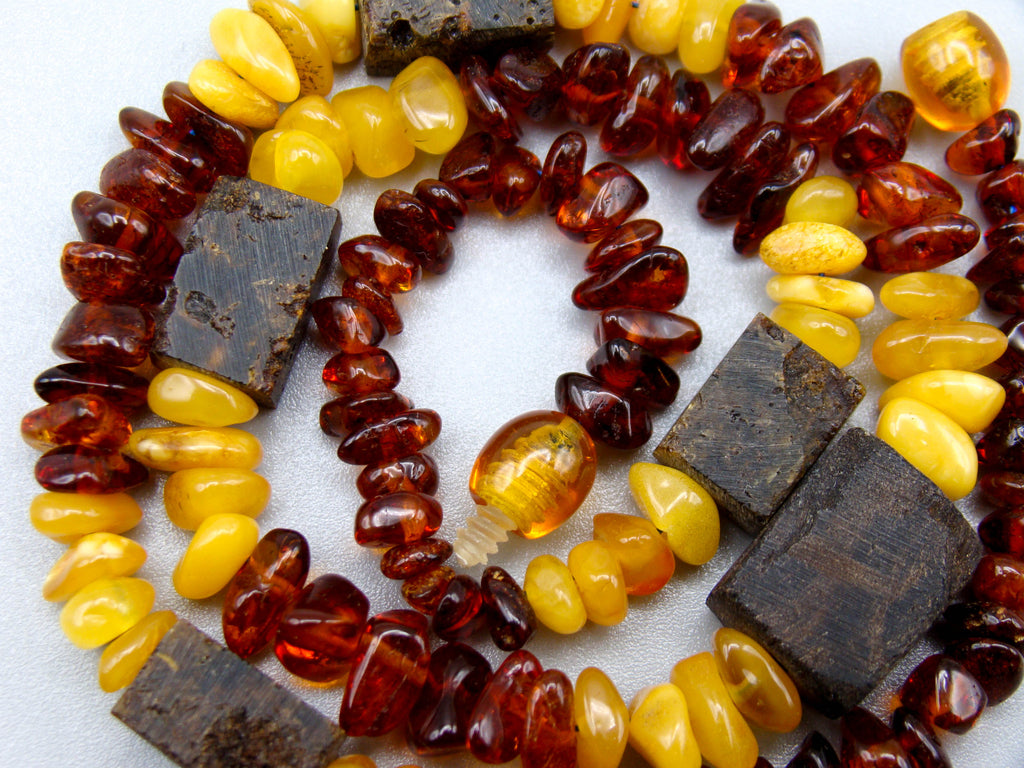 baltic amber, amber, antique, amber beads, egg Yolk, amber chain, Rosary beads, مسبحة, Masbaha, Muslim prayer beads حبيت الدورة ,العنبر الهندى