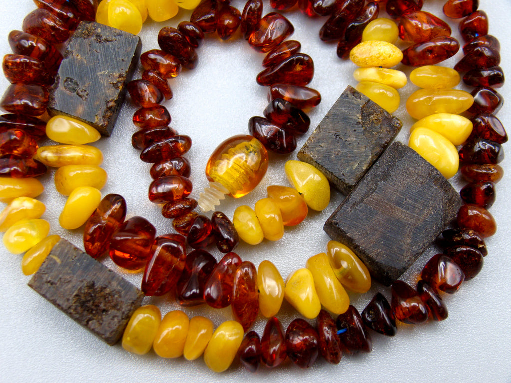 baltic amber, amber, antique, amber beads, egg Yolk, amber chain, Rosary beads, مسبحة, Masbaha, Muslim prayer beads حبيت الدورة ,العنبر الهندى