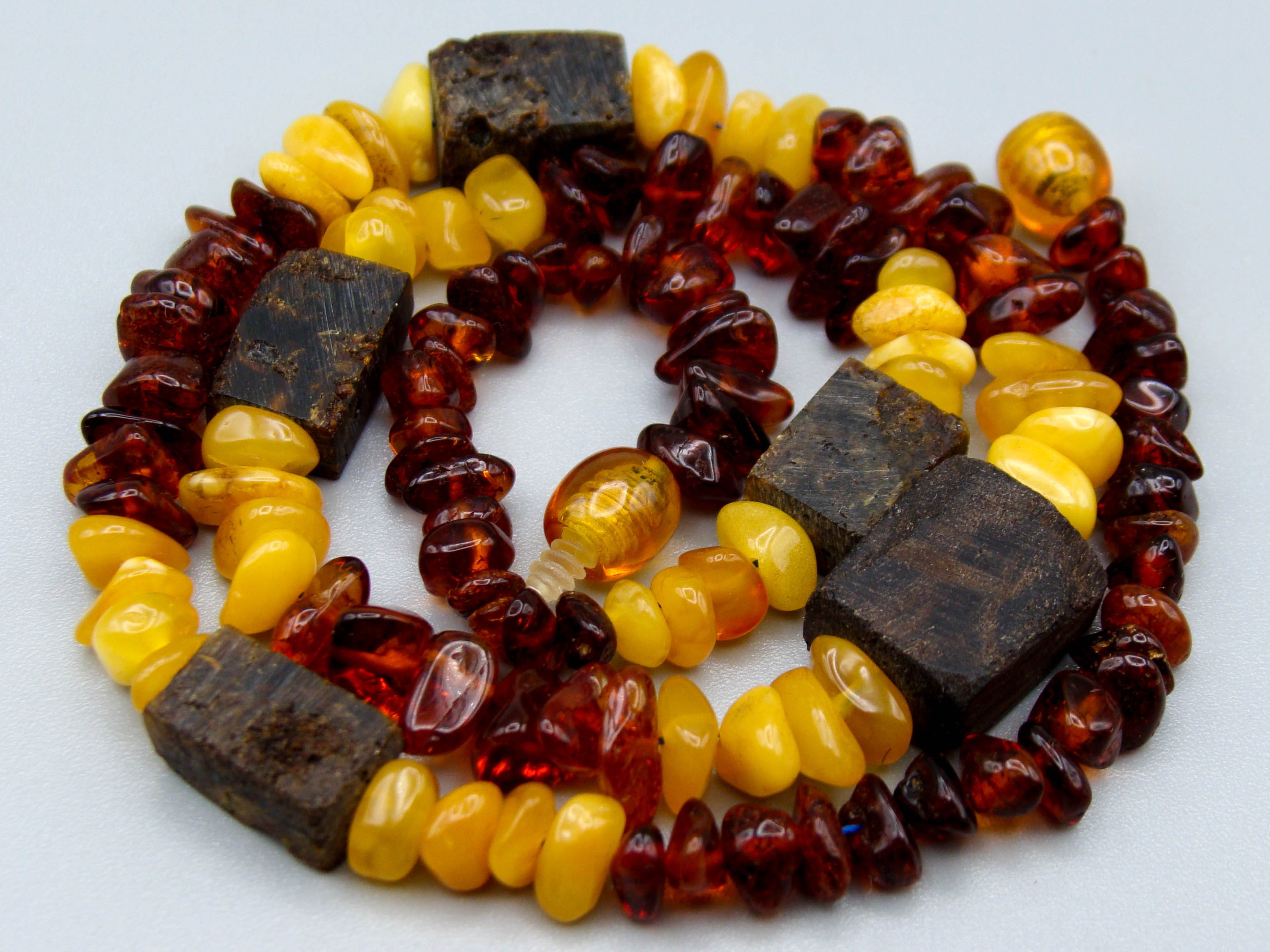 baltic amber, amber, antique, amber beads, egg Yolk, amber chain, Rosary beads, مسبحة, Masbaha, Muslim prayer beads حبيت الدورة ,العنبر الهندى