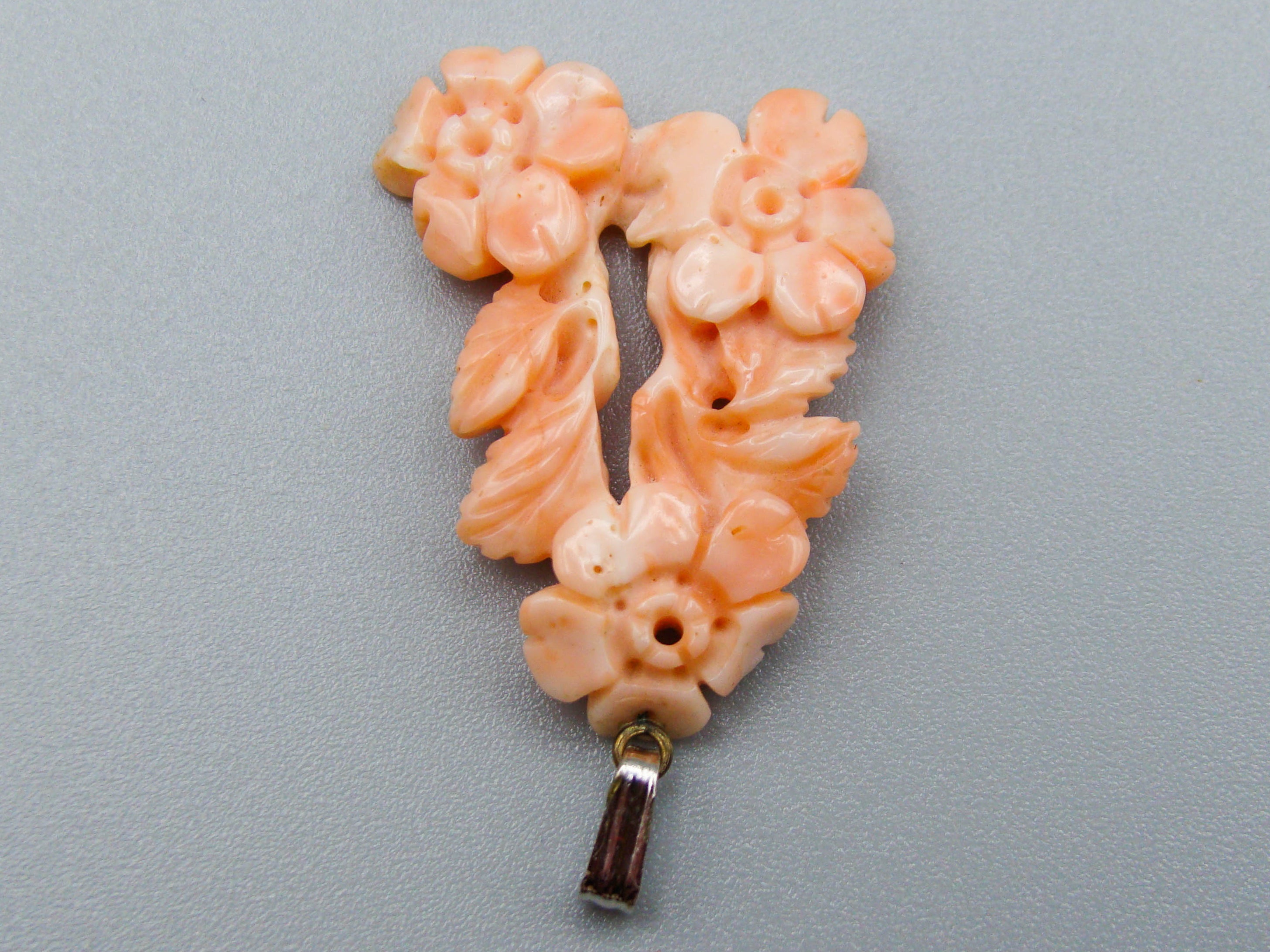 antique coral, natural coral, undyed coral, Salmon coral, Italian coral, pacific coral, Sardinian Coral, sea coral, Mediterranean coral, Mediterranean Pendant, Mediterranean salmon, coral Pendant, Asien coral, handcarved coral