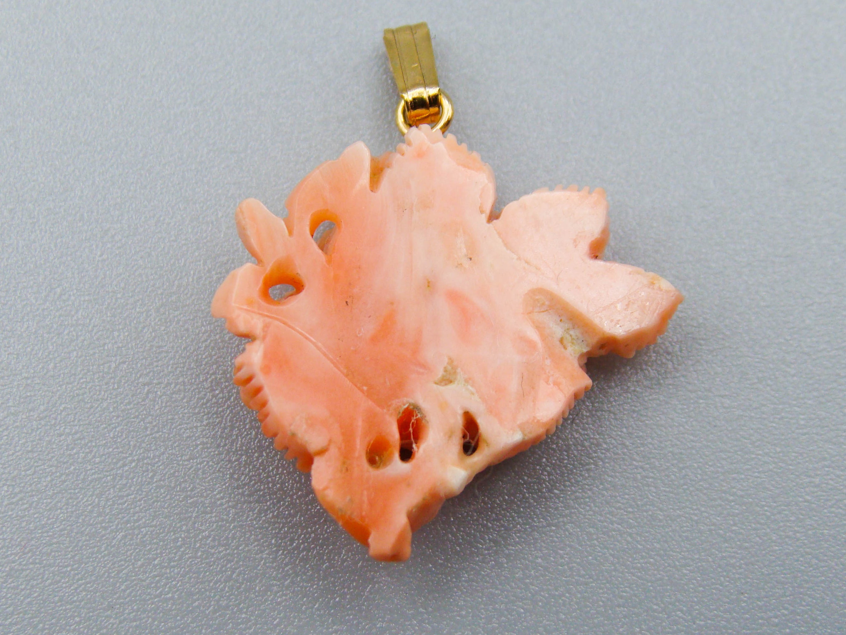 antique coral, natural coral, undyed coral, Salmon coral, Italian coral, pacific coral, Sardinian Coral, sea coral, Mediterranean coral, Mediterranean Pendant, Mediterranean salmon, coral Pendant, Asien coral, handcarved coral