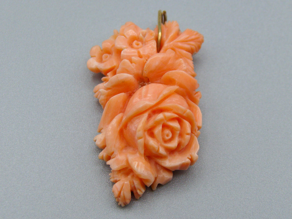 antique coral, natural coral, undyed coral, Salmon coral, Italian coral, pacific coral, Sardinian Coral, sea coral, Mediterranean coral, Mediterranean Cameo, Mediterranean Salmon, coral Pendant, Asien coral, Asien Pendant, handcarved coral, salmon coral, 10 Karat Gold