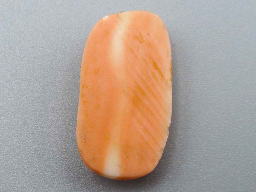 antique coral, natural coral, undyed coral, momo Salmon coral, Italian coral, pacific coral, Sardinian Coral, sea coral, Mediterranean coral, Mediterranean Cameo, Mediterranean Momo Salmon, coral Cameo, Asien coral, Asien Cameo, handcarved coral, momo coral