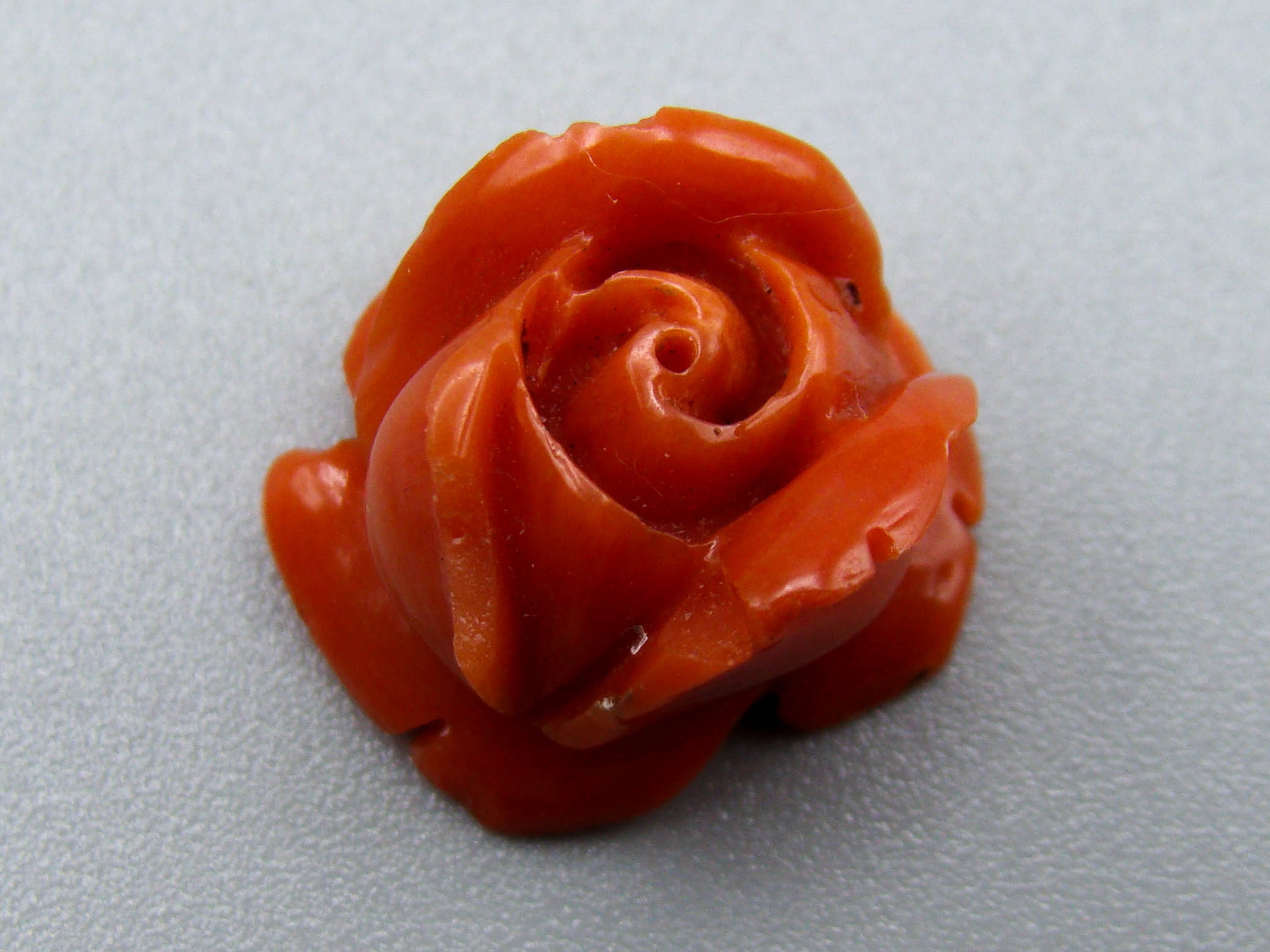 antique coral, natural coral, undyed coral, dark red coral, blood red coral, Italian coral, pacific coral, Sardinian Coral, Coral beads, Red Coral Cameo, sea coral, Mediterranean coral, Asien Cameo, Asien red Cameo