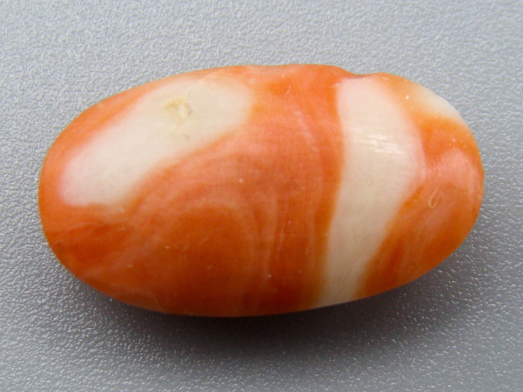 antique coral, natural coral, undyed coral, momo salmon coral, Italian coral, pacific coral, Sardinian Coral, sea coral, Mediterranean coral, Mediterranean Pendant, coral Pendant, Asien coral, Asien Pendant, handcarved coral, momo salmon coral Pendant