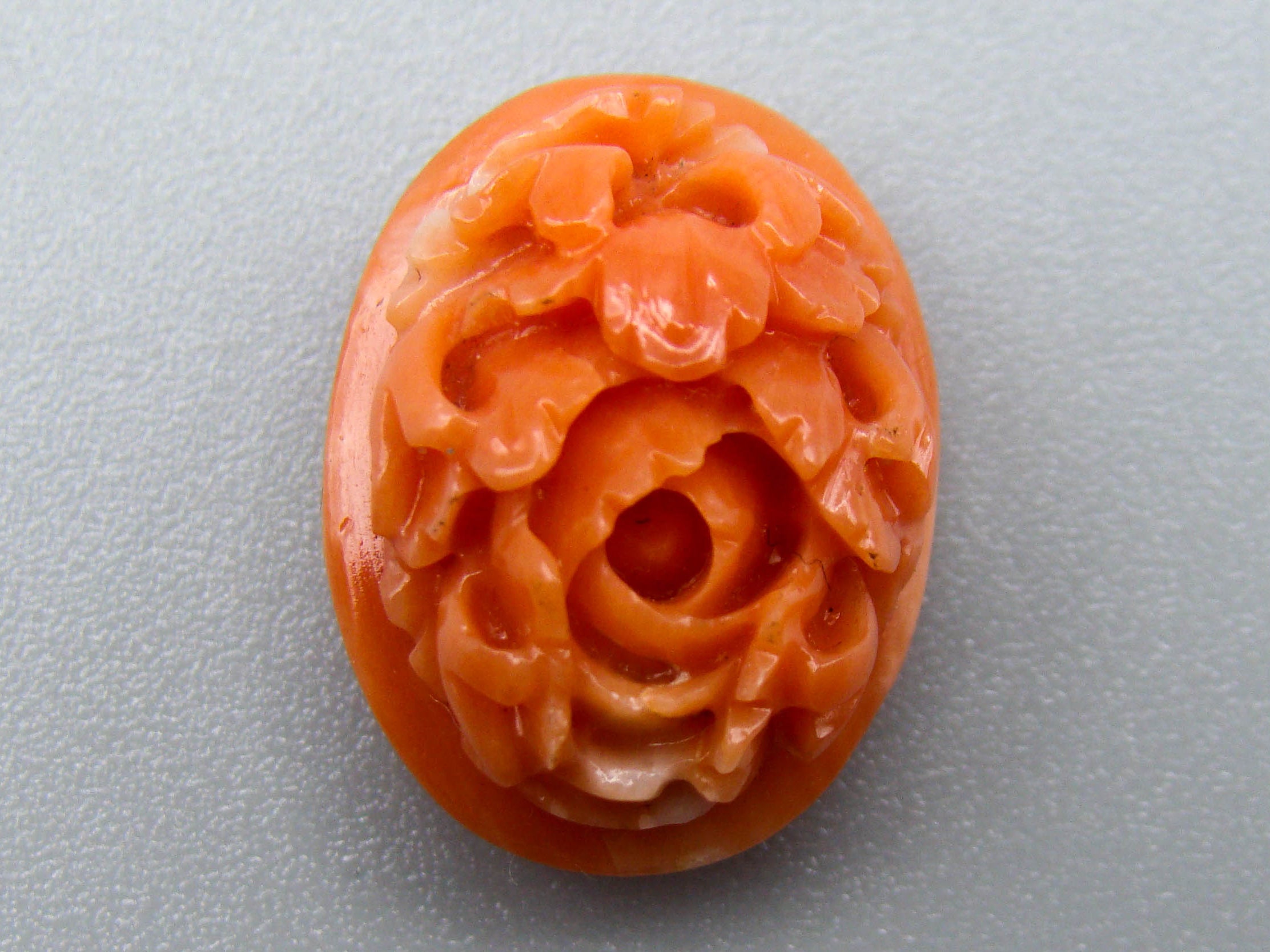 antique coral, natural coral, undyed coral, dark momo orange coral, Italian coral, pacific coral, Sardinian Coral, sea coral, Mediterranean coral, Mediterranean Cameo, Mediterranean orange, Asien coral, Asien Cameo, handcarved coral, momo coral Cameo