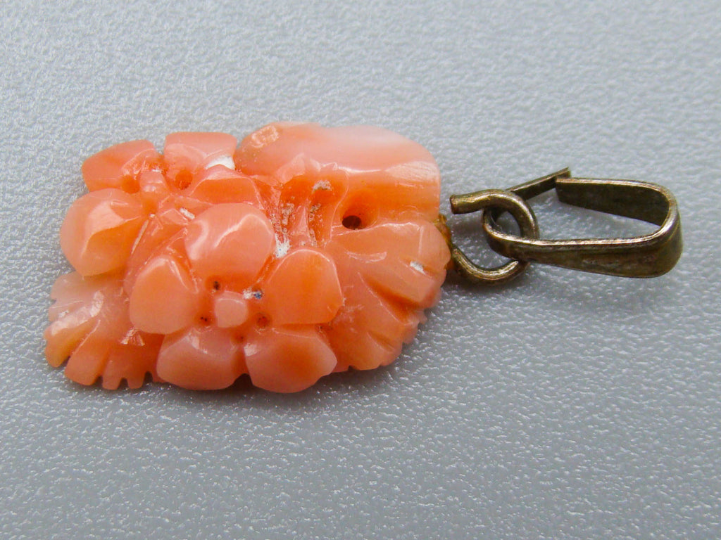 antique coral, natural coral, undyed coral, Salmon coral, Italian coral, pacific coral, Sardinian Coral, sea coral, Mediterranean coral, Mediterranean pendant, Mediterranean salmon, coral pendant, Asien coral, Asien pendant, handcarved coral