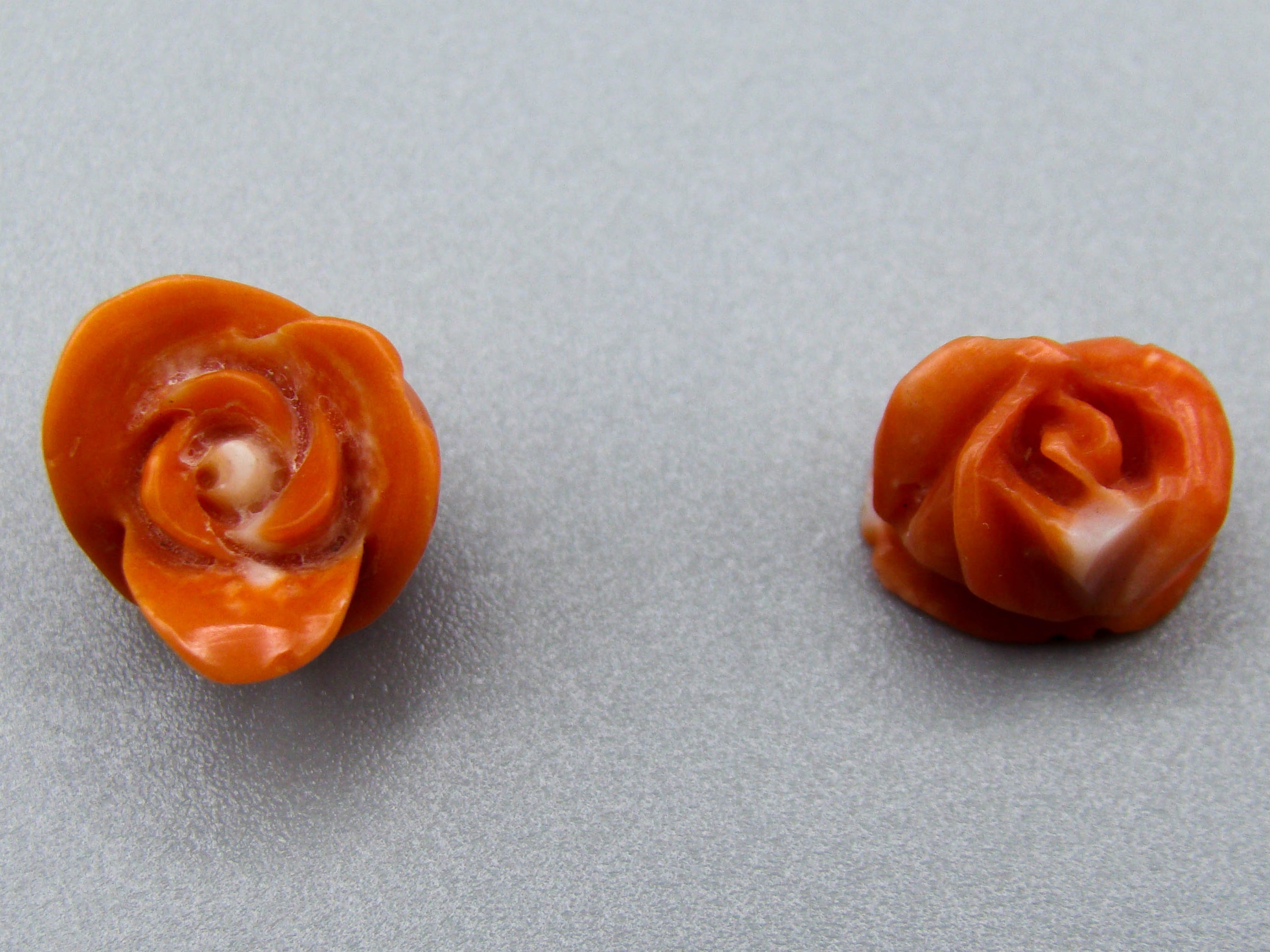 antique coral, natural coral, undyed coral, dark momo orange coral, Italian coral, pacific coral, Sardinian Coral, sea coral, Mediterranean coral, Mediterranean Cameo, coral Cameo, Asien coral, Asien Cameo, handcarved coral, momo Coral Cameo