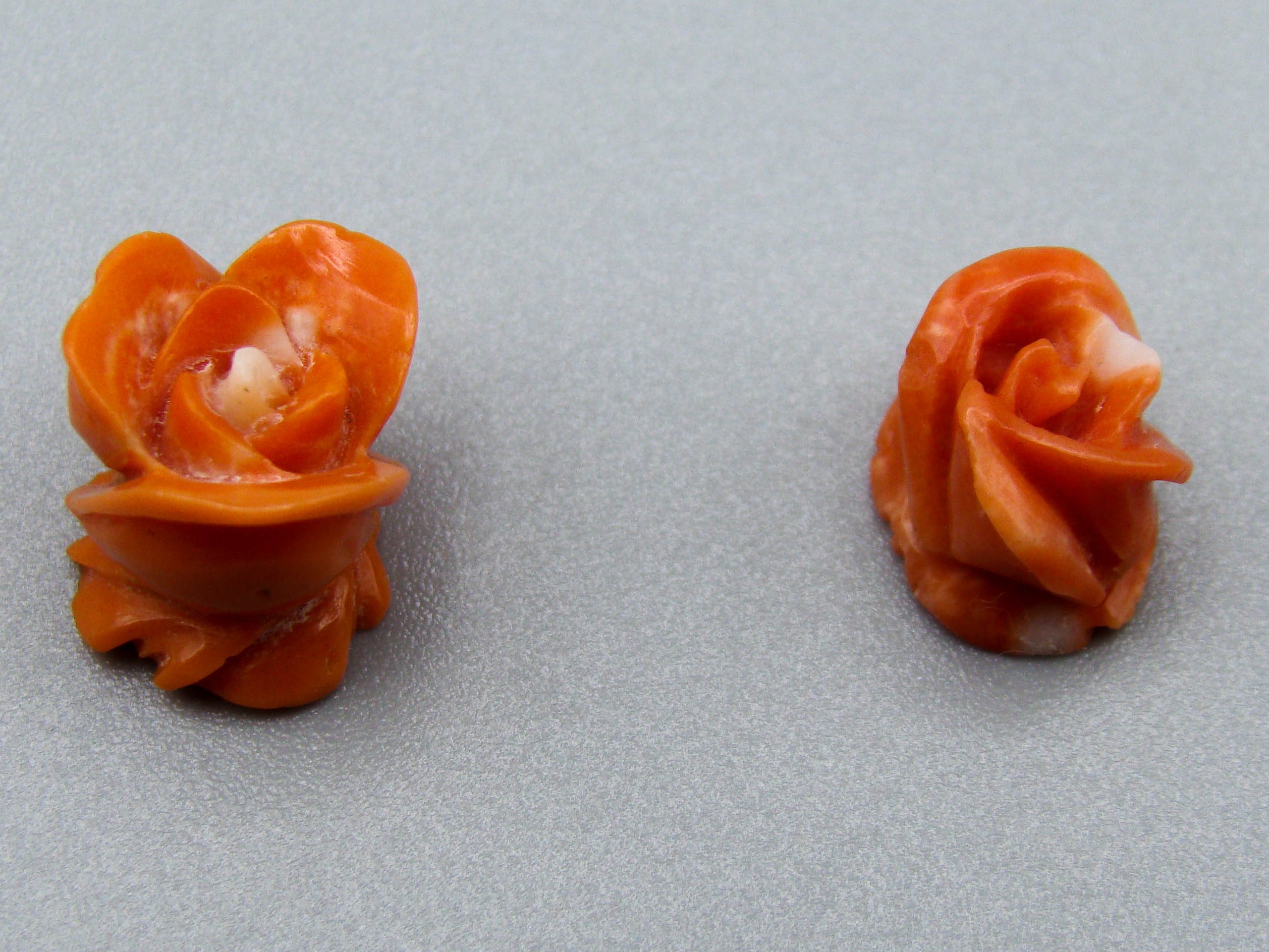 antique coral, natural coral, undyed coral, dark momo orange coral, Italian coral, pacific coral, Sardinian Coral, sea coral, Mediterranean coral, Mediterranean Cameo, coral Cameo, Asien coral, Asien Cameo, handcarved coral, momo Coral Cameo