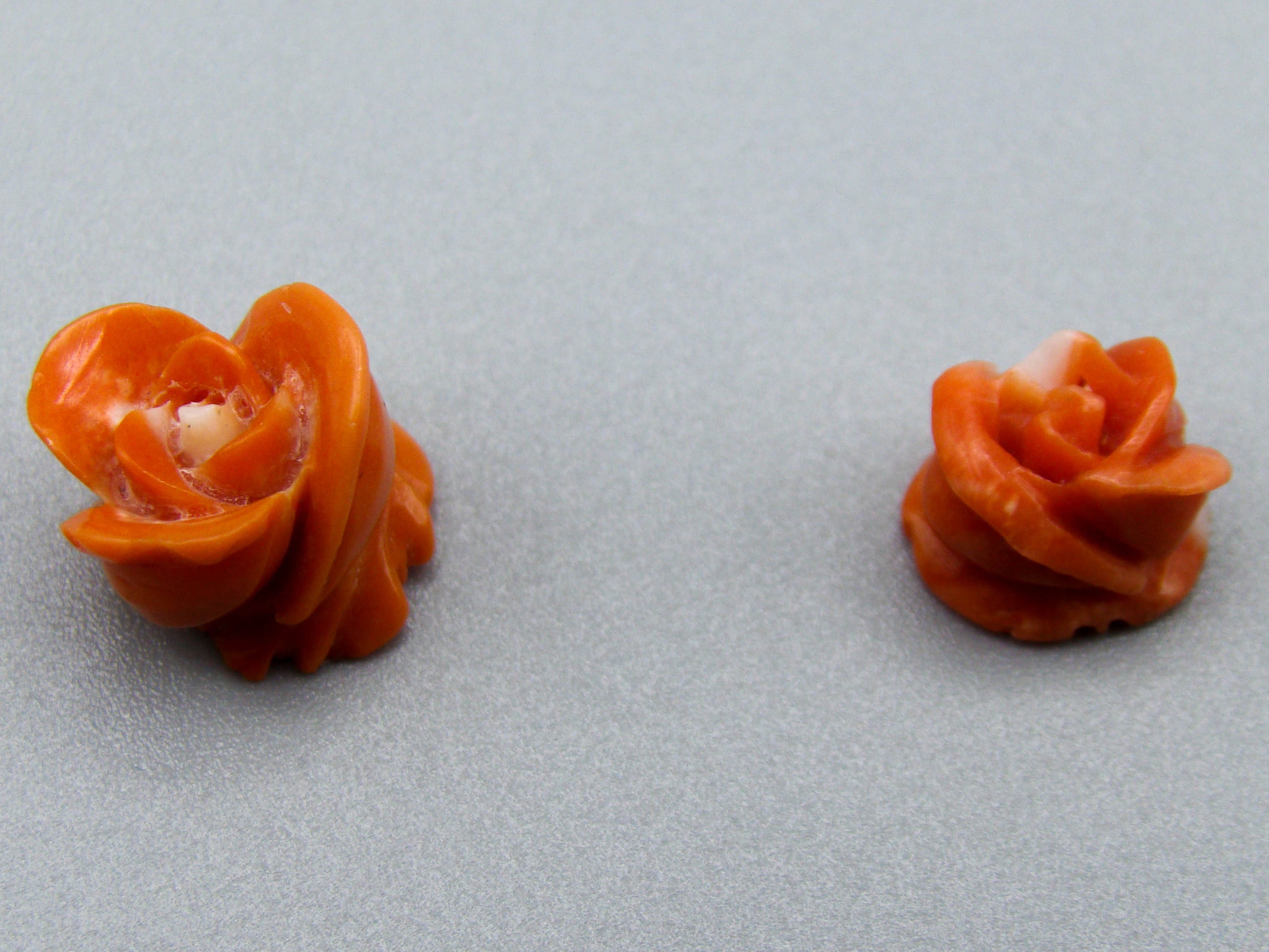 antique coral, natural coral, undyed coral, dark momo orange coral, Italian coral, pacific coral, Sardinian Coral, sea coral, Mediterranean coral, Mediterranean Cameo, coral Cameo, Asien coral, Asien Cameo, handcarved coral, momo Coral Cameo
