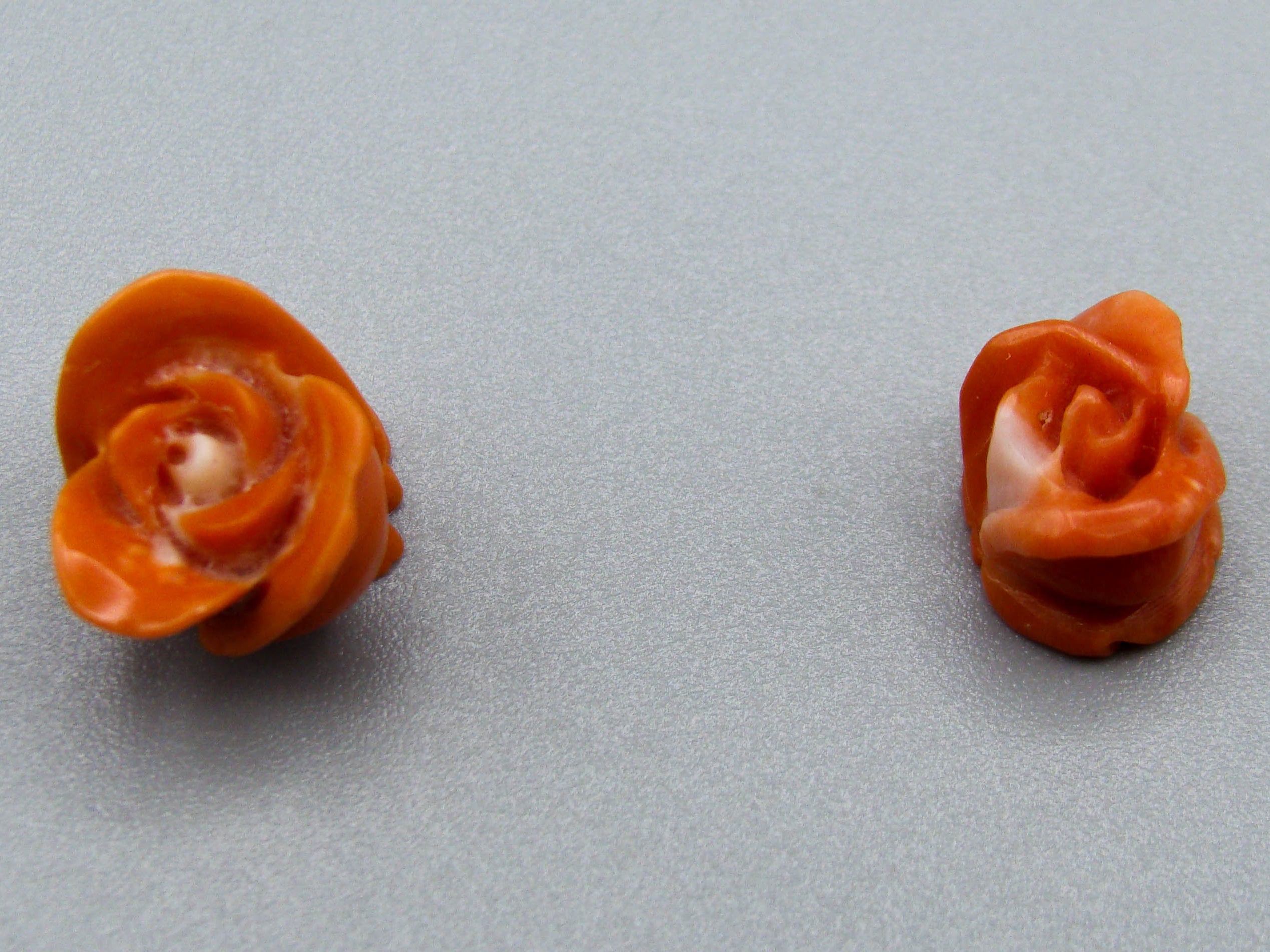 antique coral, natural coral, undyed coral, dark momo orange coral, Italian coral, pacific coral, Sardinian Coral, sea coral, Mediterranean coral, Mediterranean Cameo, coral Cameo, Asien coral, Asien Cameo, handcarved coral, momo Coral Cameo