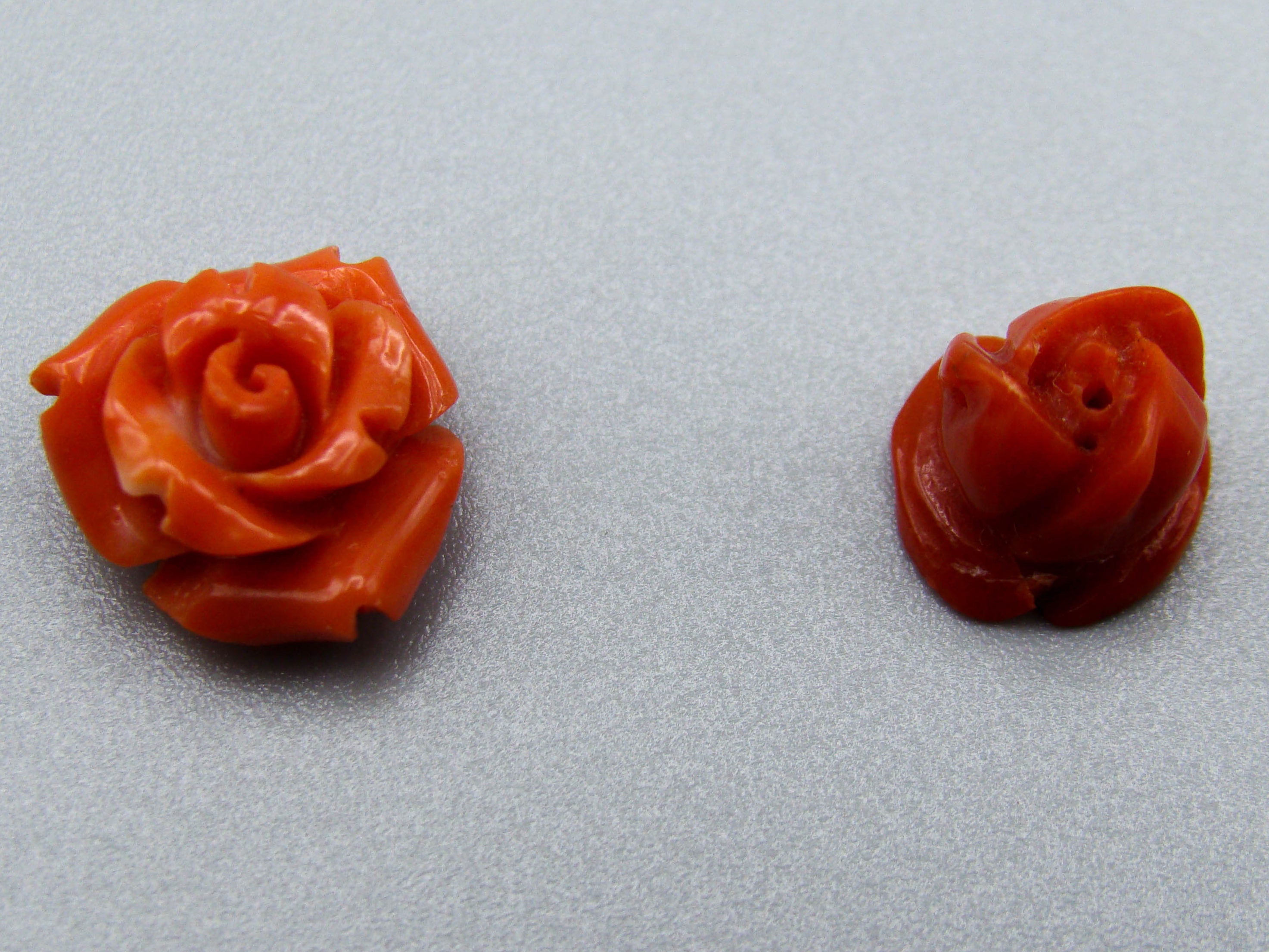 antique coral, natural coral, undyed coral, dark red coral, blood red Coral, Italian coral, pacific coral, Sardinian Coral, sea coral, Mediterranean coral, Mediterranean red Coral, Mediterranean Cameo, coral Cameo, Asien coral, Asien cameo, handcarved coral, aka red Coral