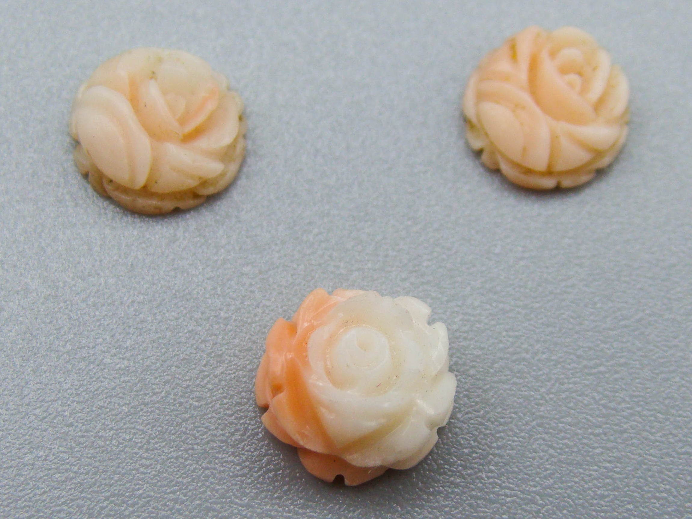 antique coral, natural coral, undyed coral, White coral, Angel skin Coral, Italian coral, pacific coral, Sardinian Coral, sea coral, Mediterranean coral, Mediterranean cameo, Coral Cameo, Asien coral, Asien Cameo, handcarved coral