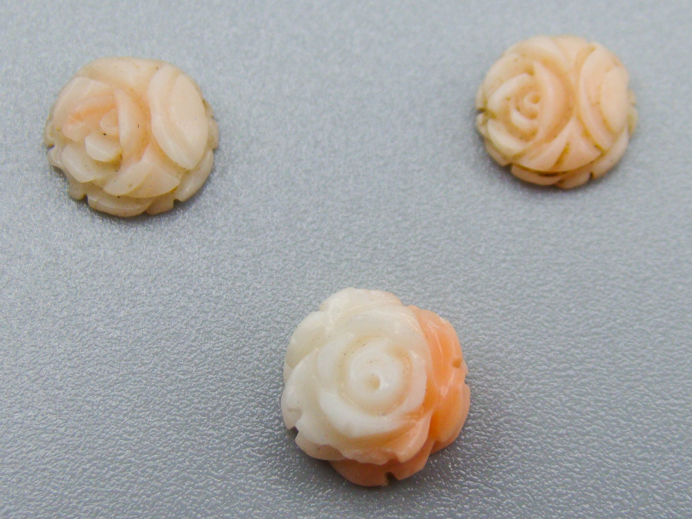 antique coral, natural coral, undyed coral, White coral, Angel skin Coral, Italian coral, pacific coral, Sardinian Coral, sea coral, Mediterranean coral, Mediterranean cameo, Coral Cameo, Asien coral, Asien Cameo, handcarved coral