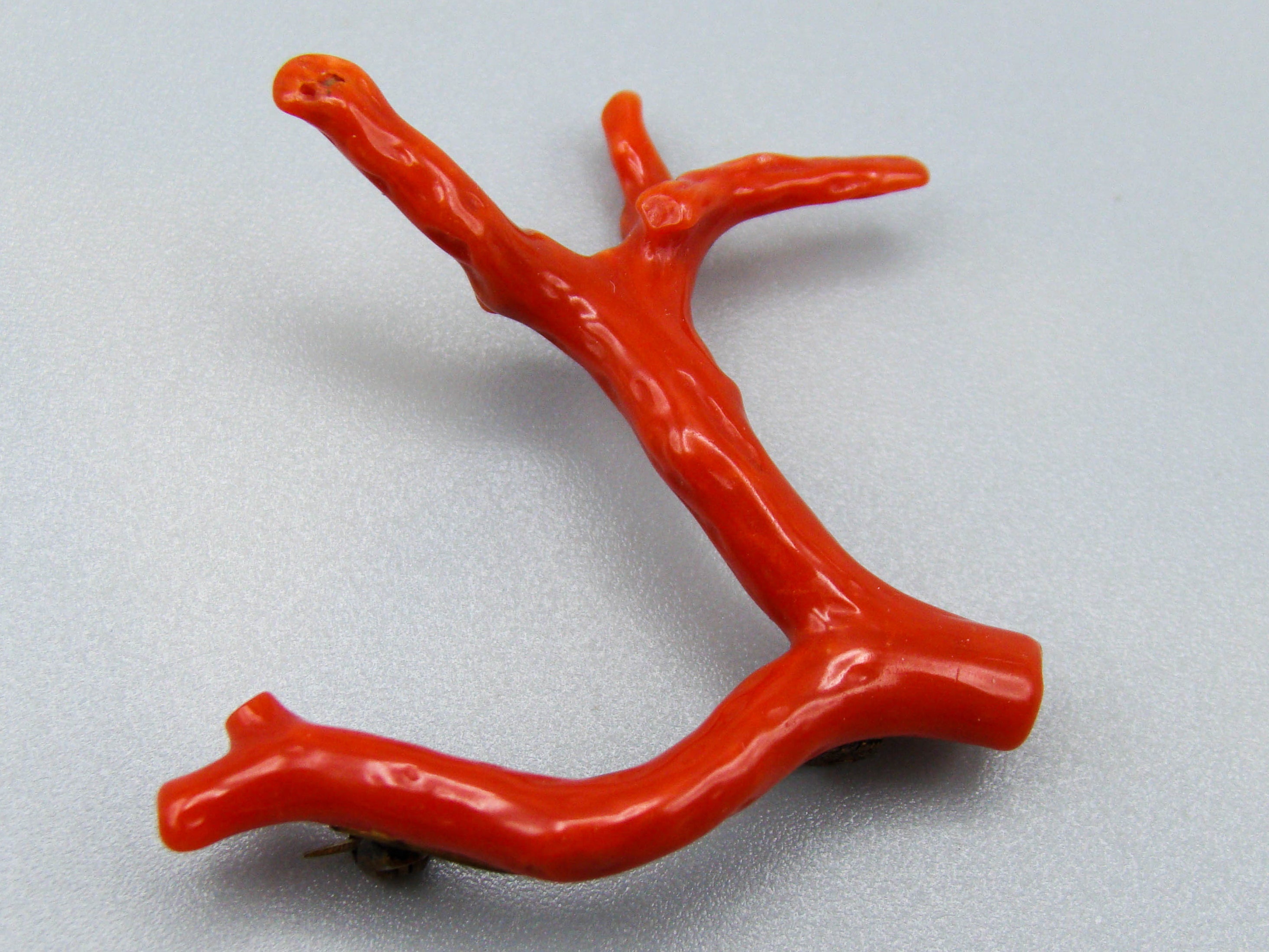 antique coral, natural coral, undyed coral, dark red coral, blood red coral, Italian coral, pacific coral, Sardinian Coral, Coral brooch, sea coral, aka coral