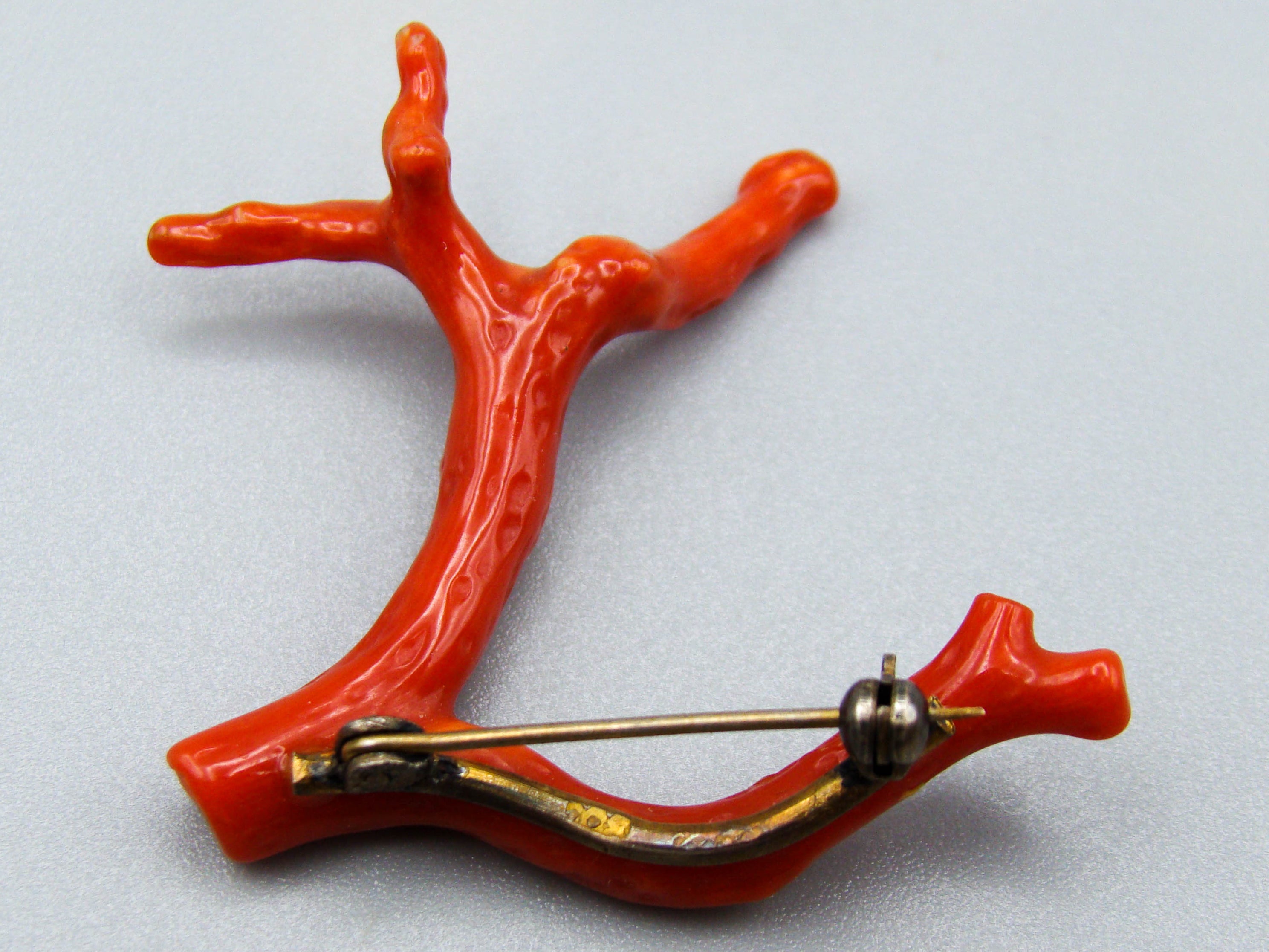 antique coral, natural coral, undyed coral, dark red coral, blood red coral, Italian coral, pacific coral, Sardinian Coral, Coral brooch, sea coral, aka coral