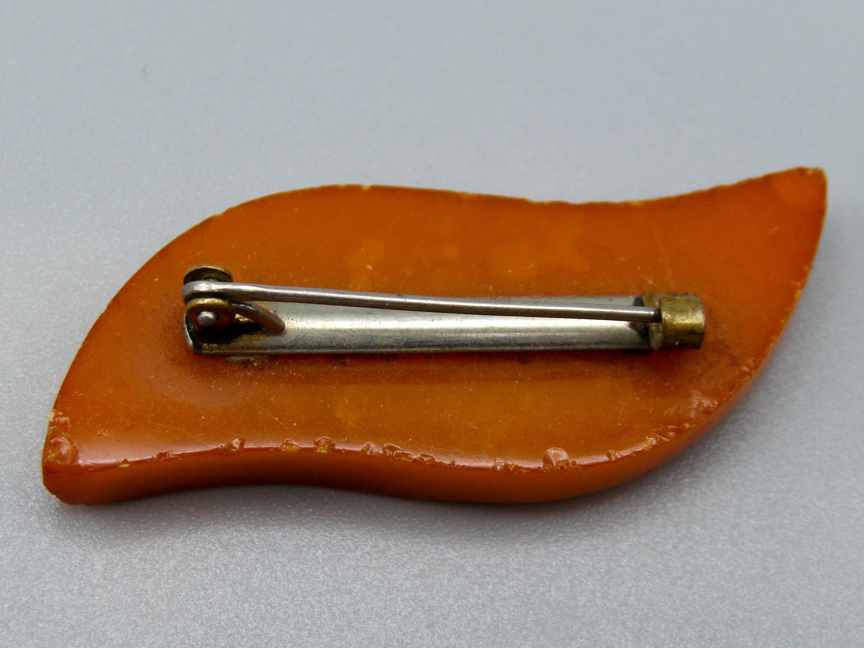 baltic amber, amber, antique, amber beads, egg Yolk, amber Brooch, Muslim prayer beads حبيت الدورة ,العنبر الهندى