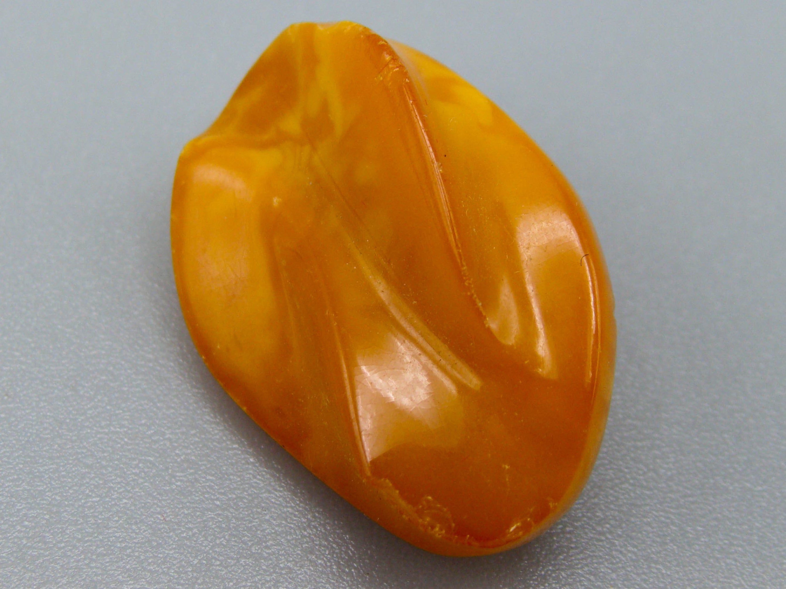 baltic amber, amber, antique, amber beads, egg Yolk, amber Brooch, Muslim prayer beads حبيت الدورة ,العنبر الهندى, Gold 14 Karat