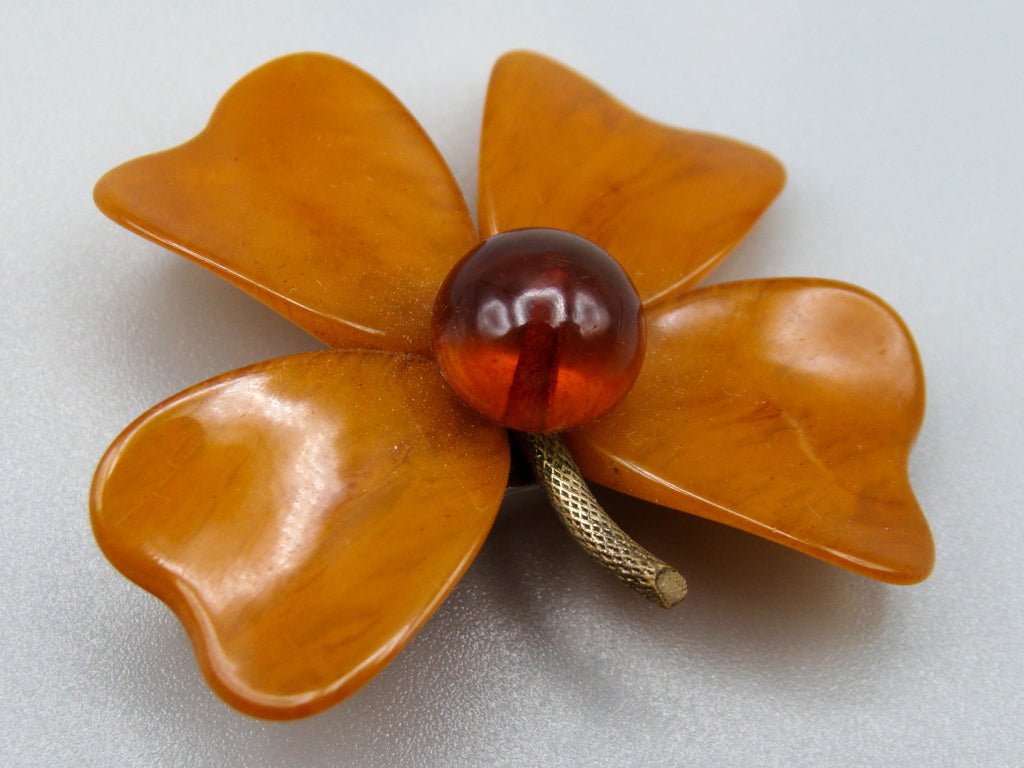 baltic amber, amber, antique, amber beads, egg Yolk, amber Brooch, Muslim prayer beads حبيت الدورة ,العنبر الهندى