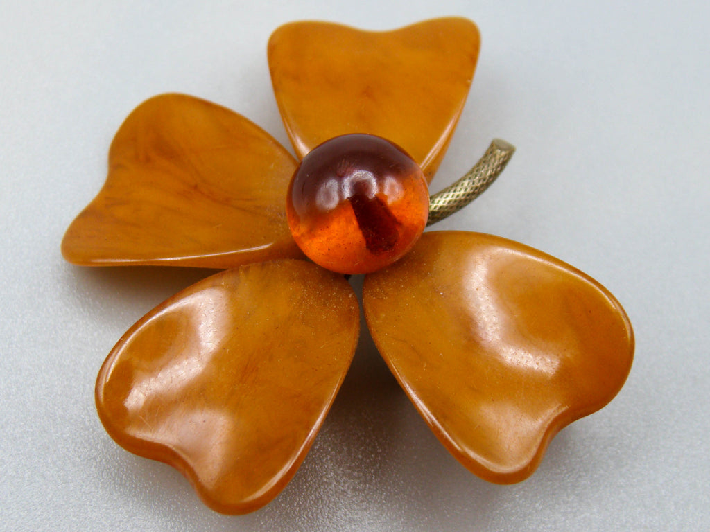 baltic amber, amber, antique, amber beads, egg Yolk, amber Brooch, Muslim prayer beads حبيت الدورة ,العنبر الهندى