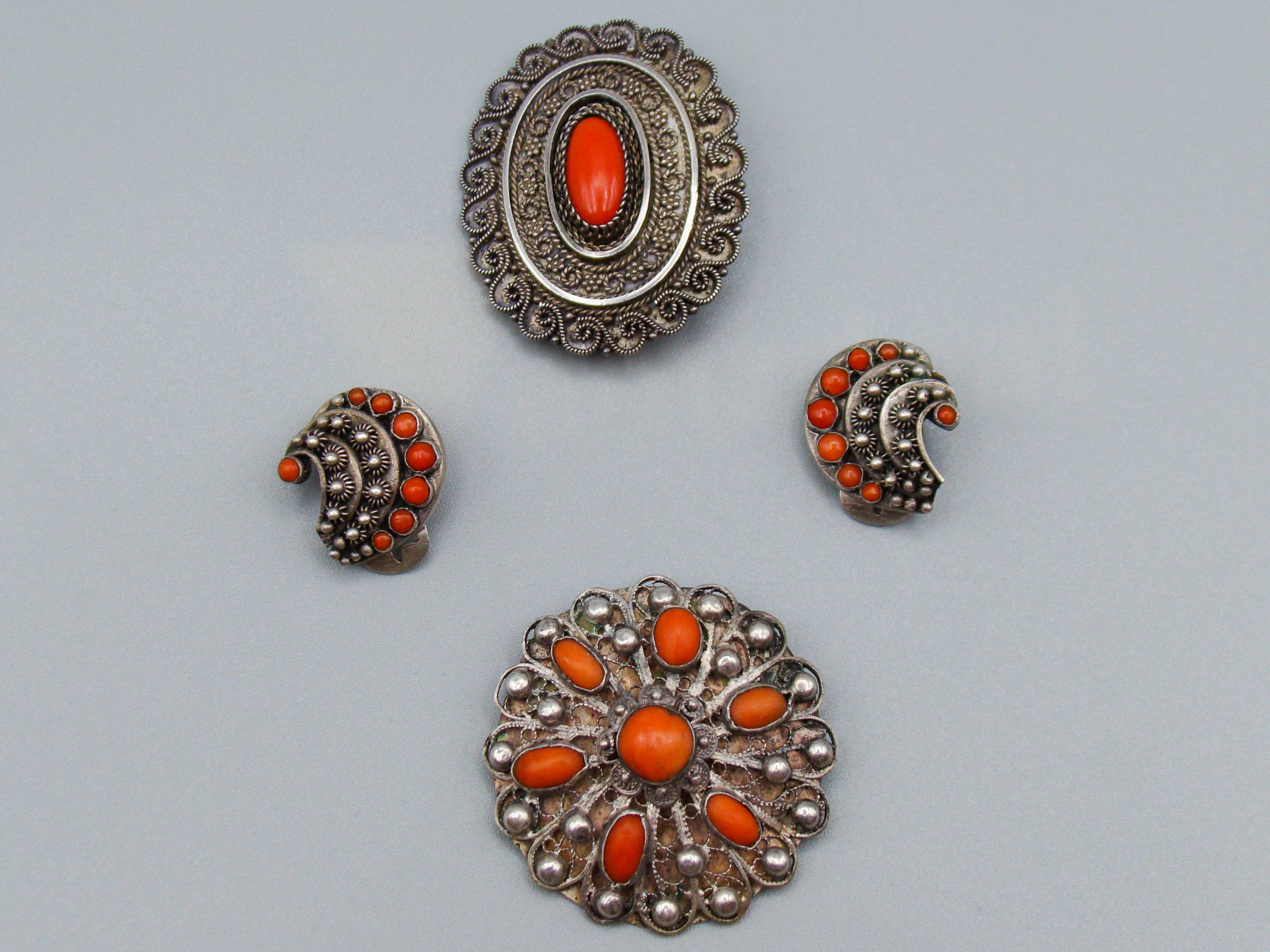 antique coral, natural coral, undyed coral, red coral, blood red coral, Italian coral, pacific coral, Sardinian Coral, Coral brooch, Coral earrings, coral pendant, sea coral, Silver 925