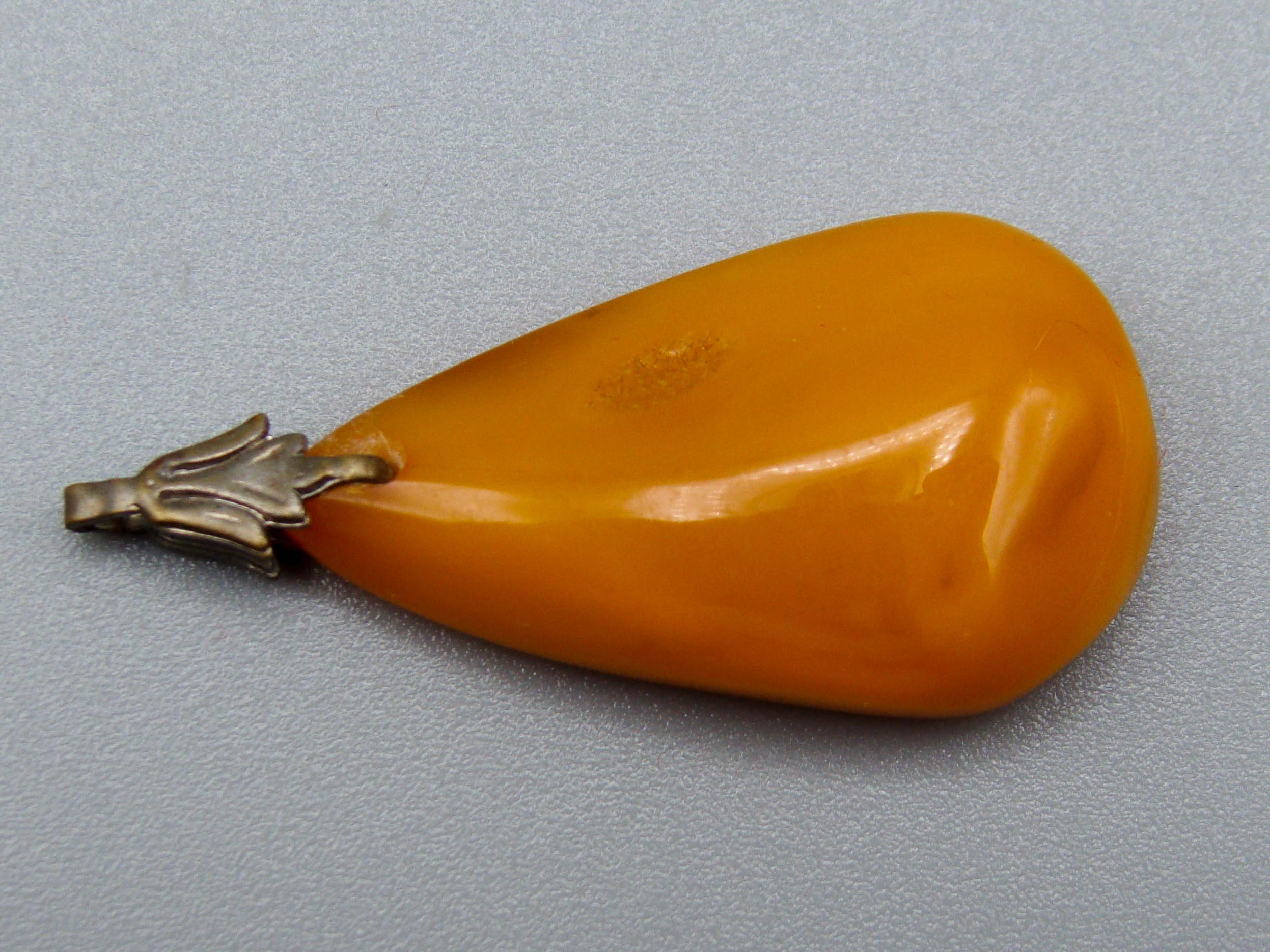 baltic amber, amber, antique, amber beads, egg Yolk, amber Pendant, Muslim prayer beads حبيت الدورة ,العنبر الهندى