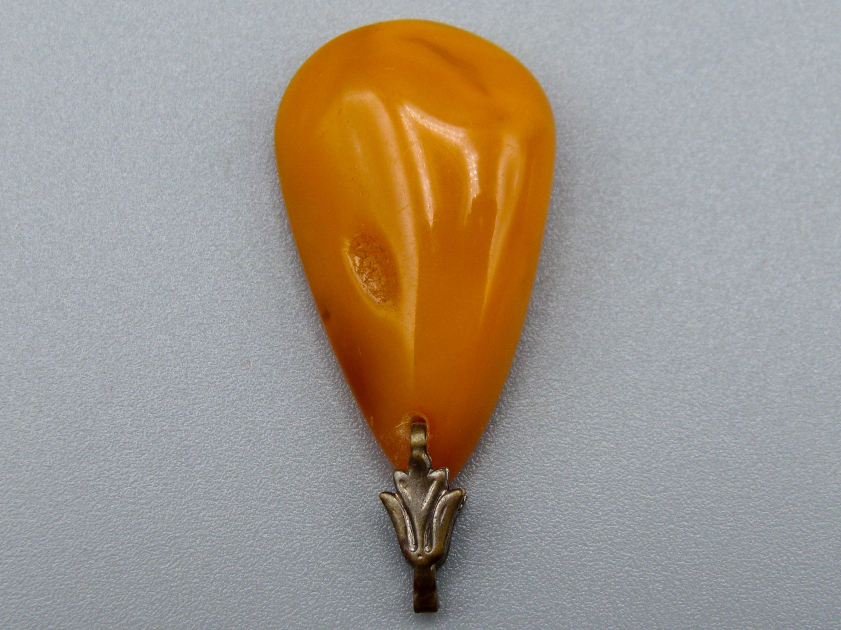 baltic amber, amber, antique, amber beads, egg Yolk, amber Pendant, Muslim prayer beads حبيت الدورة ,العنبر الهندى