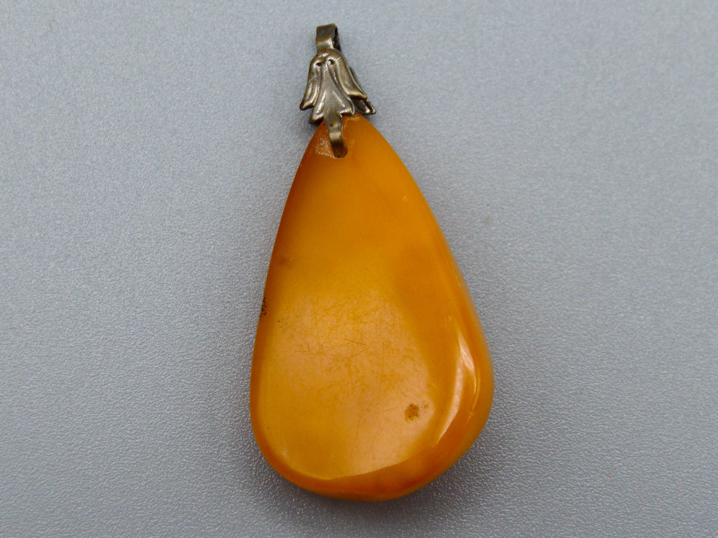 baltic amber, amber, antique, amber beads, egg Yolk, amber Pendant, Muslim prayer beads حبيت الدورة ,العنبر الهندى