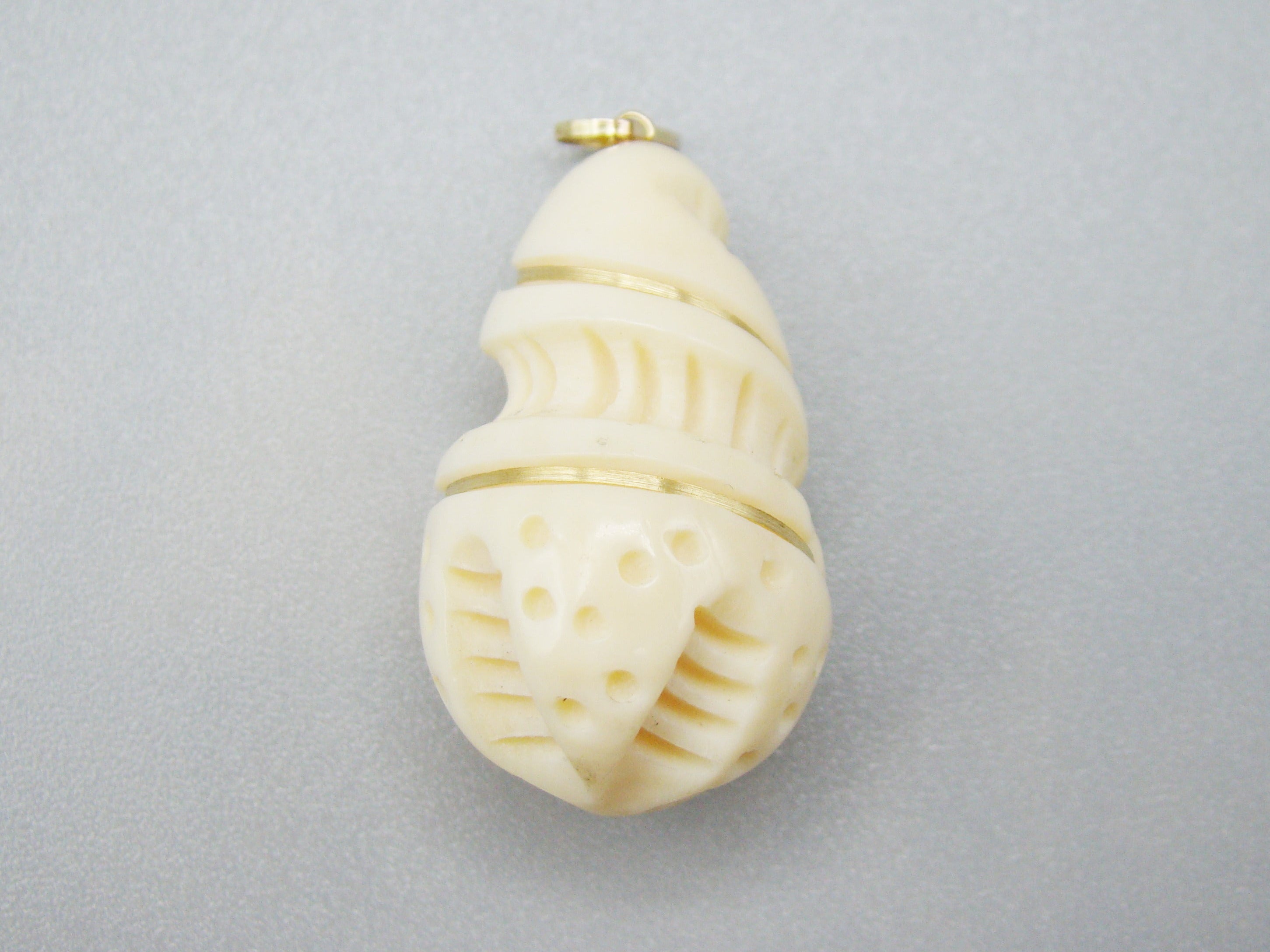 Antique Ivory, Natural Ivory, Mediterranean Ivory, handcarved Ivory, Asien Ivory, Elephant Ivory, Ivory Chain, Ivory Pendant, Gold 18K