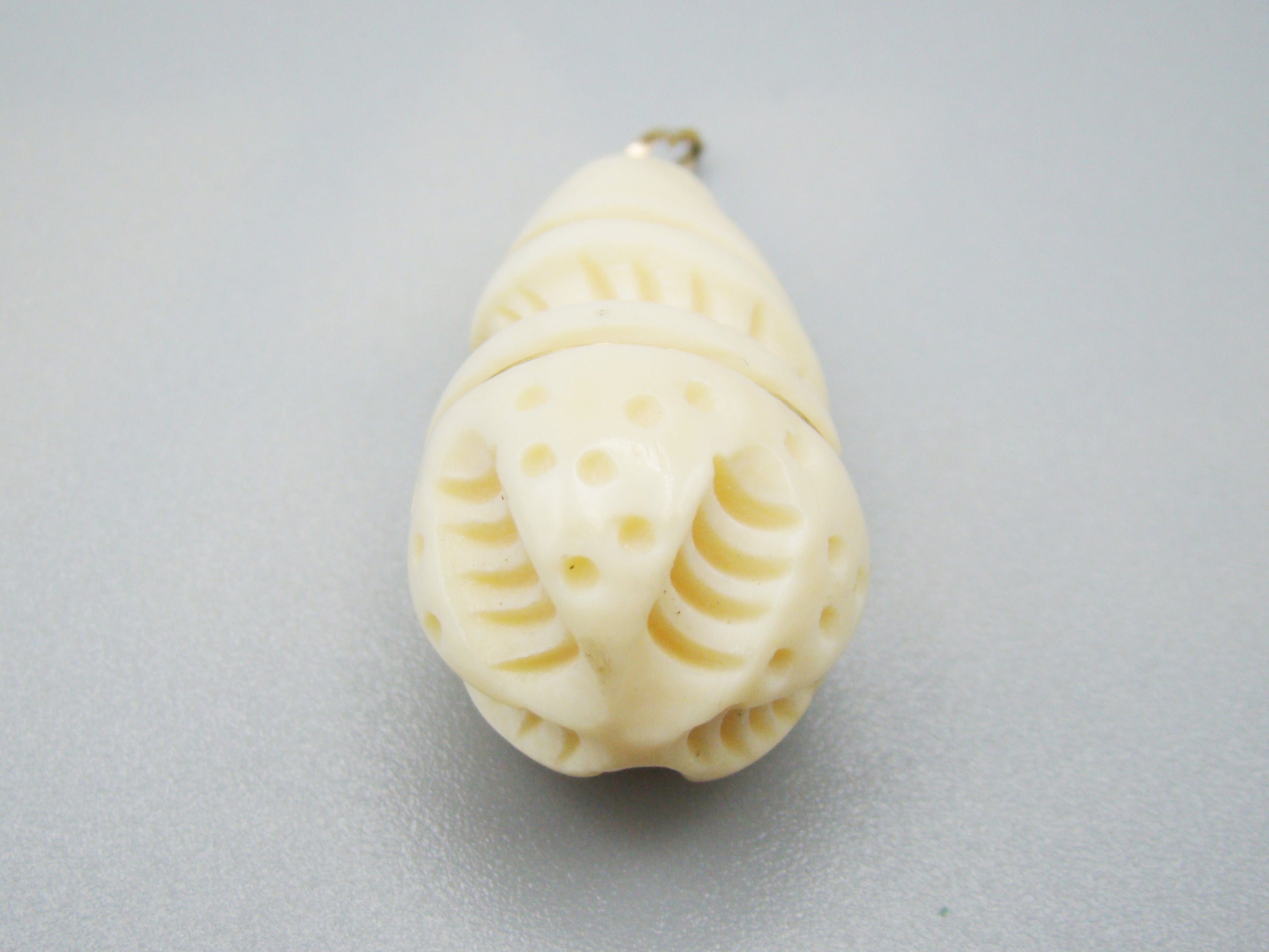 Antique Ivory, Natural Ivory, Mediterranean Ivory, handcarved Ivory, Asien Ivory, Elephant Ivory, Ivory Chain, Ivory Pendant, Gold 18K