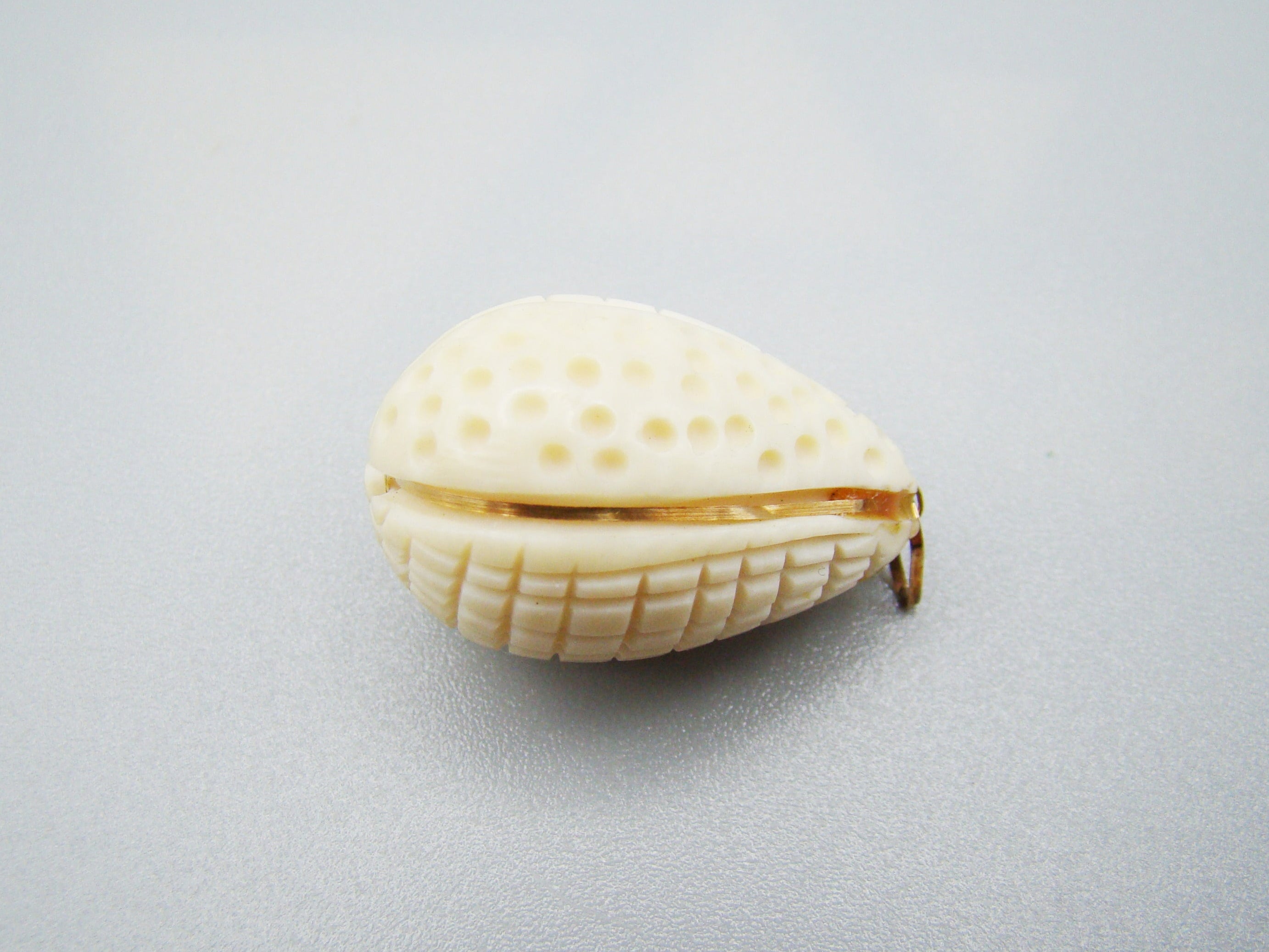 Antique Ivory, Natural Ivory, Mediterranean Ivory, handcarved Ivory, Asien Ivory, Elephant Ivory, Ivory Chain, Ivory Pendant, Gold 18K