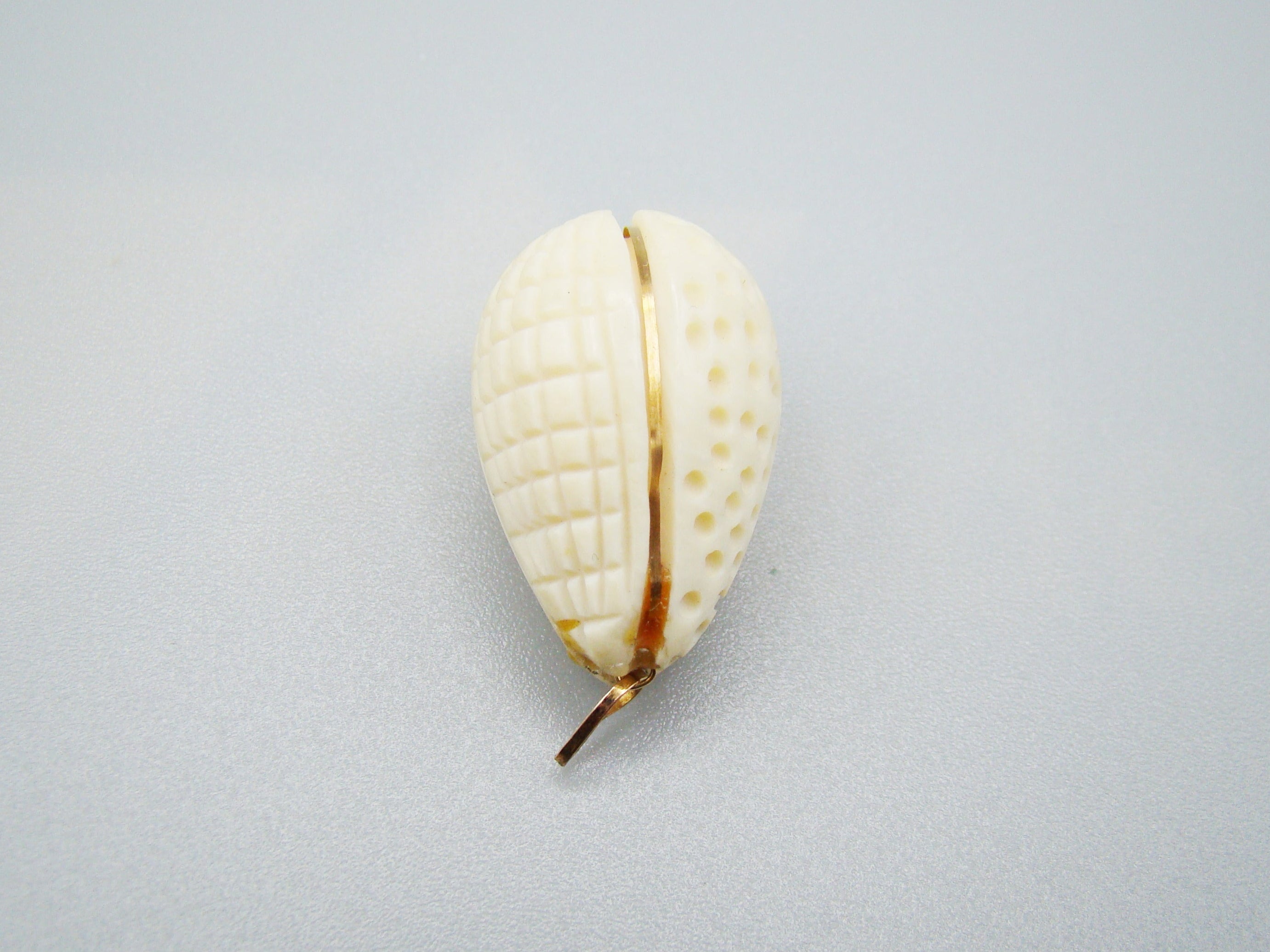 Antique Ivory, Natural Ivory, Mediterranean Ivory, handcarved Ivory, Asien Ivory, Elephant Ivory, Ivory Chain, Ivory Pendant, Gold 18K