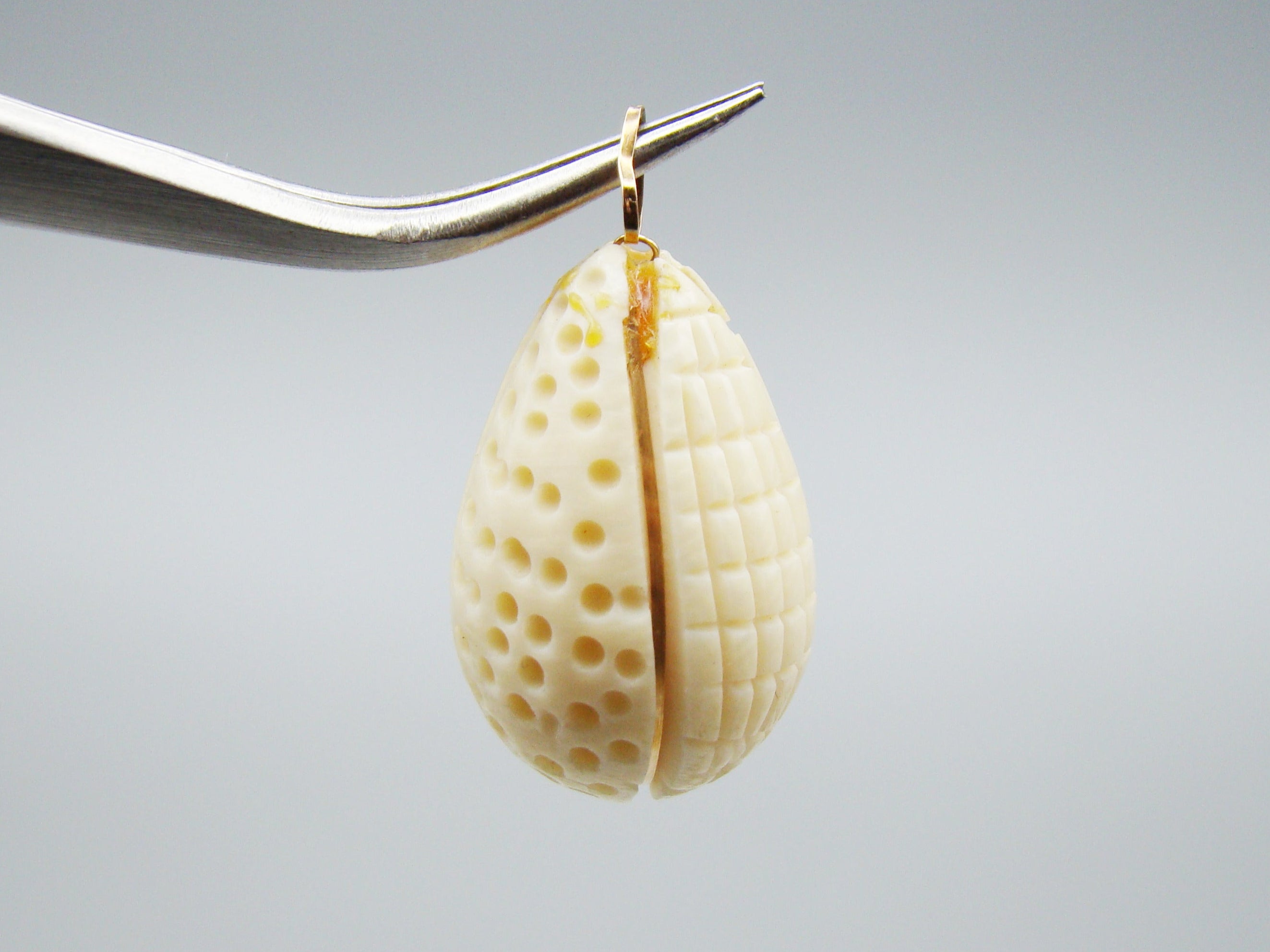 Antique Ivory, Natural Ivory, Mediterranean Ivory, handcarved Ivory, Asien Ivory, Elephant Ivory, Ivory Chain, Ivory Pendant, Gold 18K