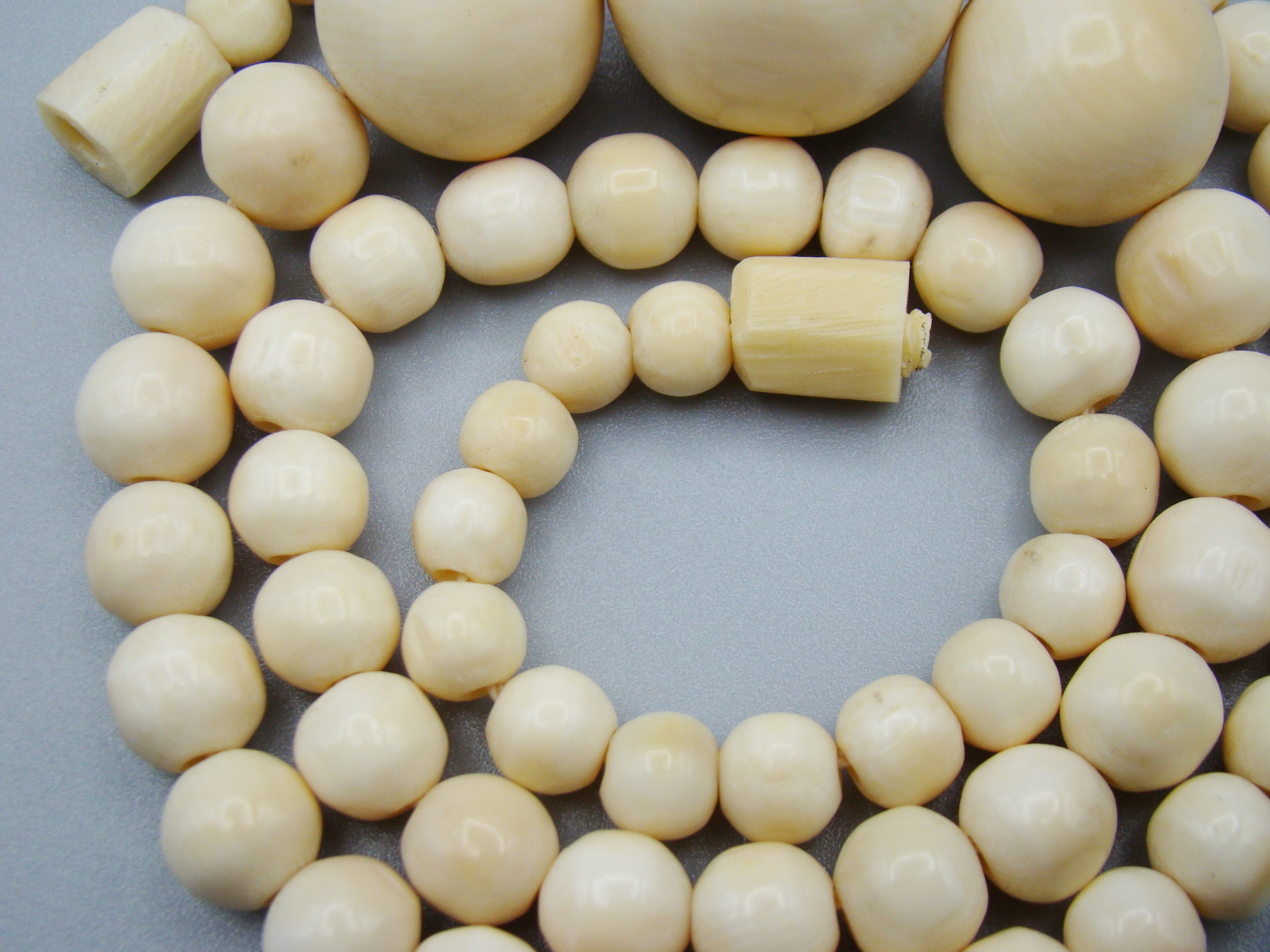 Antique Ivory, Natural Ivory, Ivory Necklace, Mediterranean Ivory, handcarved Ivory, Asien Ivory, Elephant Ivory, Ivory Chain