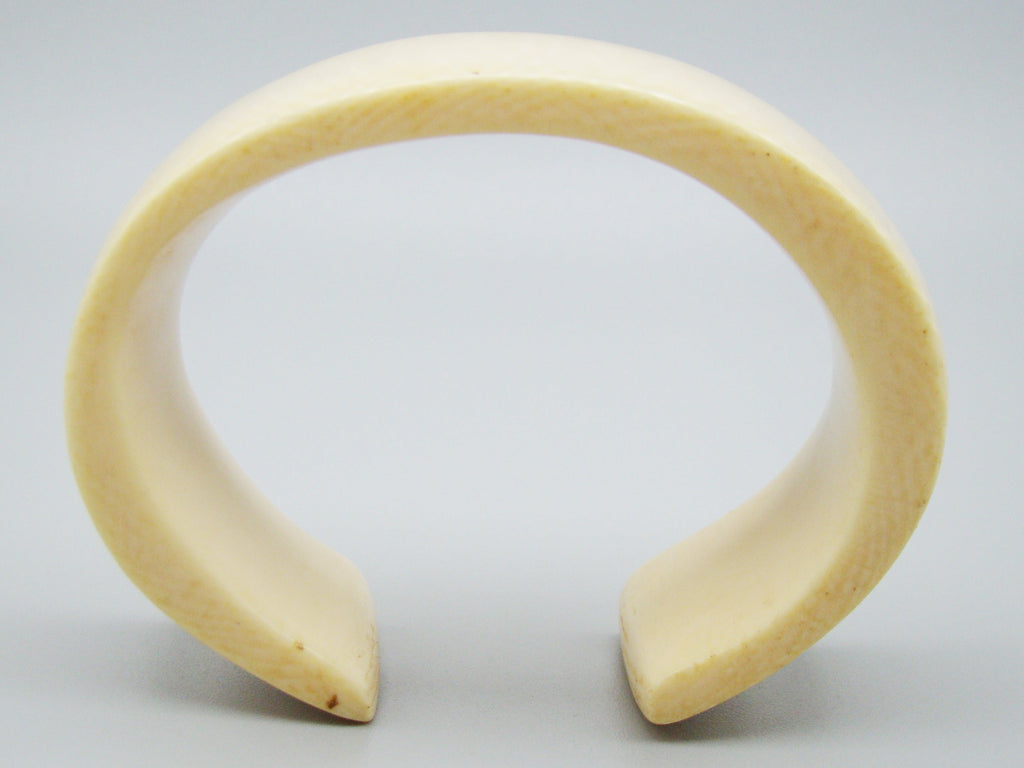 Antique Ivory, Natural Ivory, Ivory Bracelet, Mediterranean Ivory, handcarved Ivory, Asien Ivory, Elephant Ivory