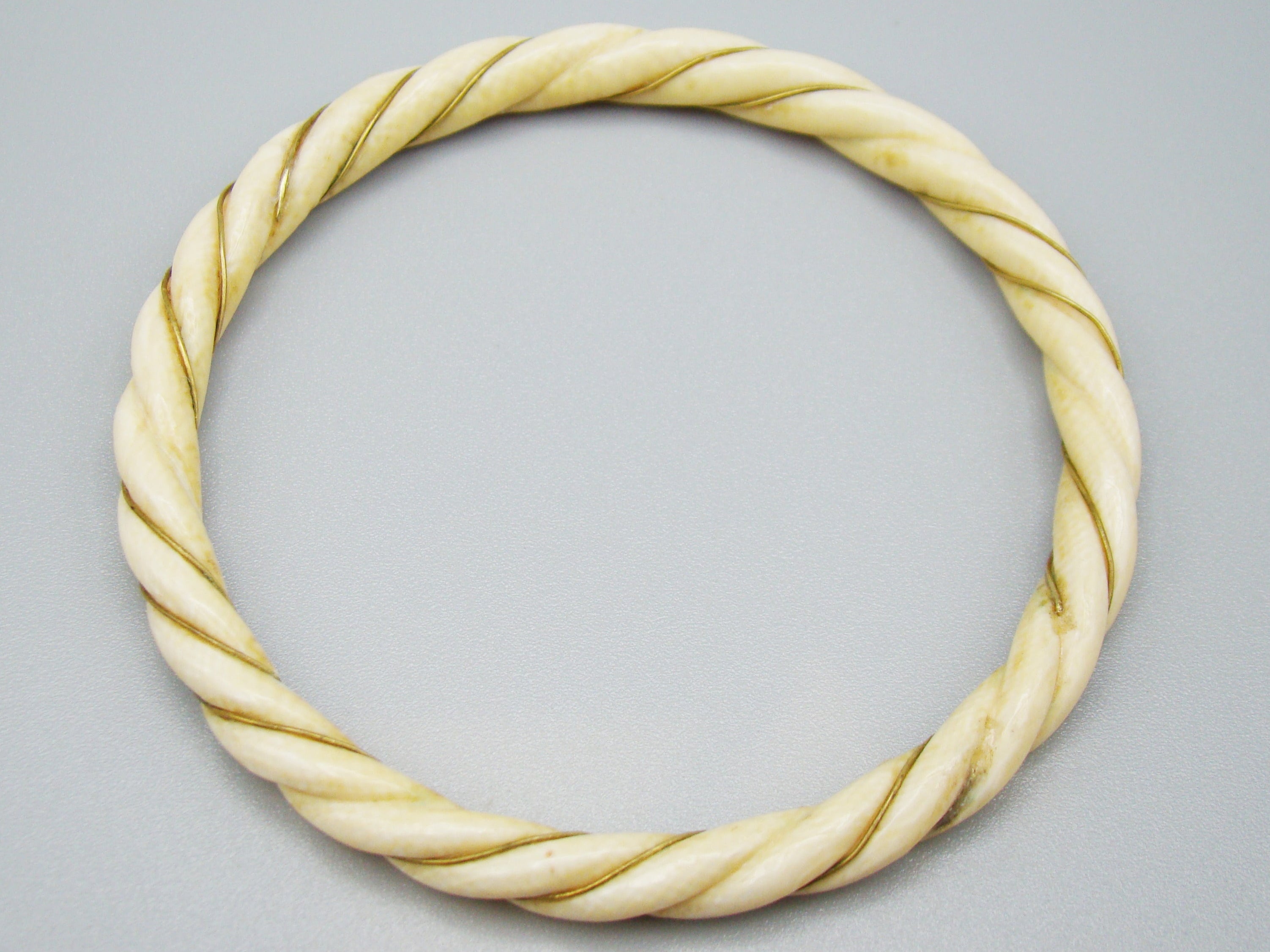 Antique Ivory, Natural Ivory, Ivory Bracelet, Mediterranean Ivory, handcarved Ivory, Asien Ivory, Elephant Ivory