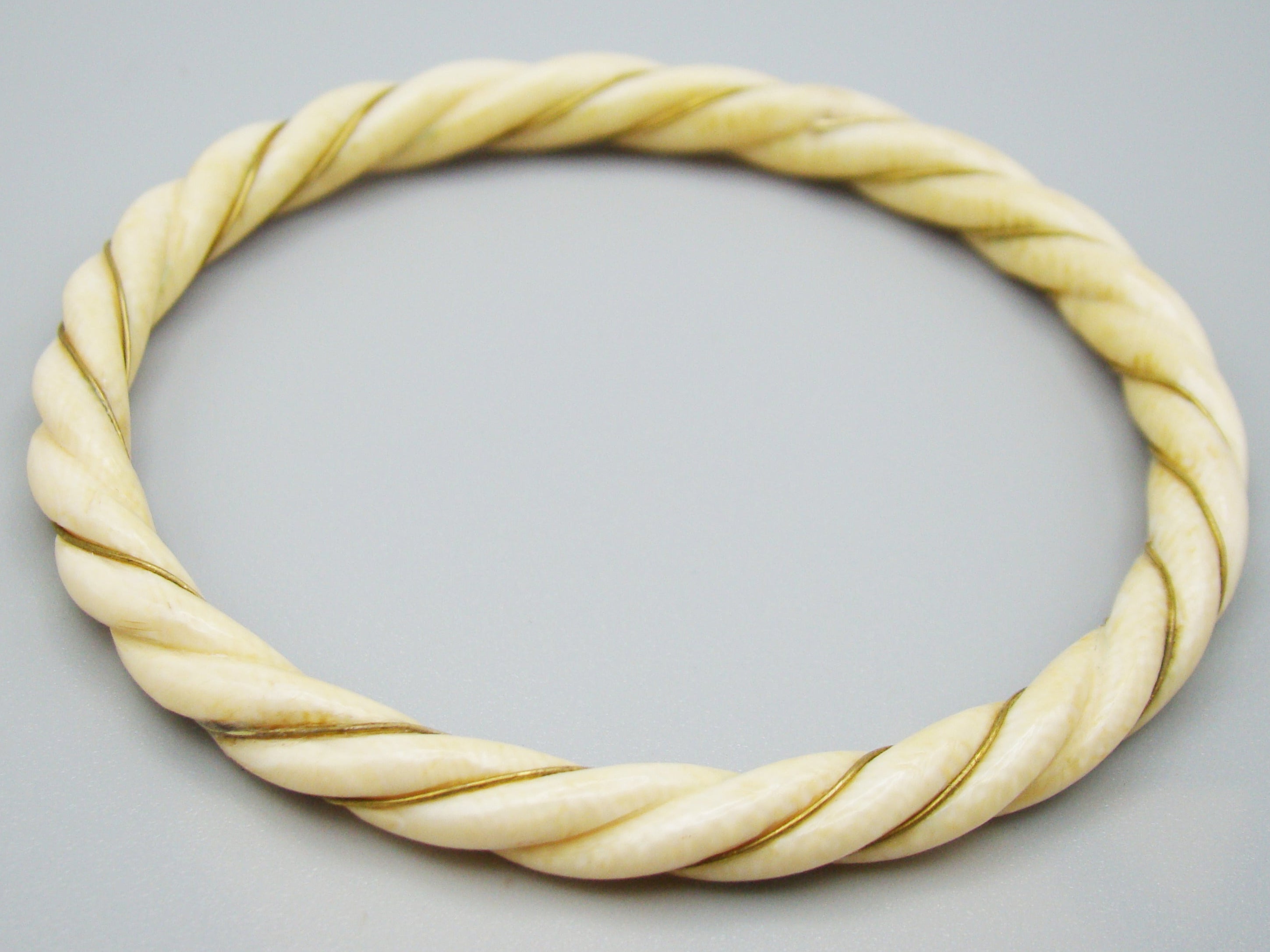 Antique Ivory, Natural Ivory, Ivory Bracelet, Mediterranean Ivory, handcarved Ivory, Asien Ivory, Elephant Ivory