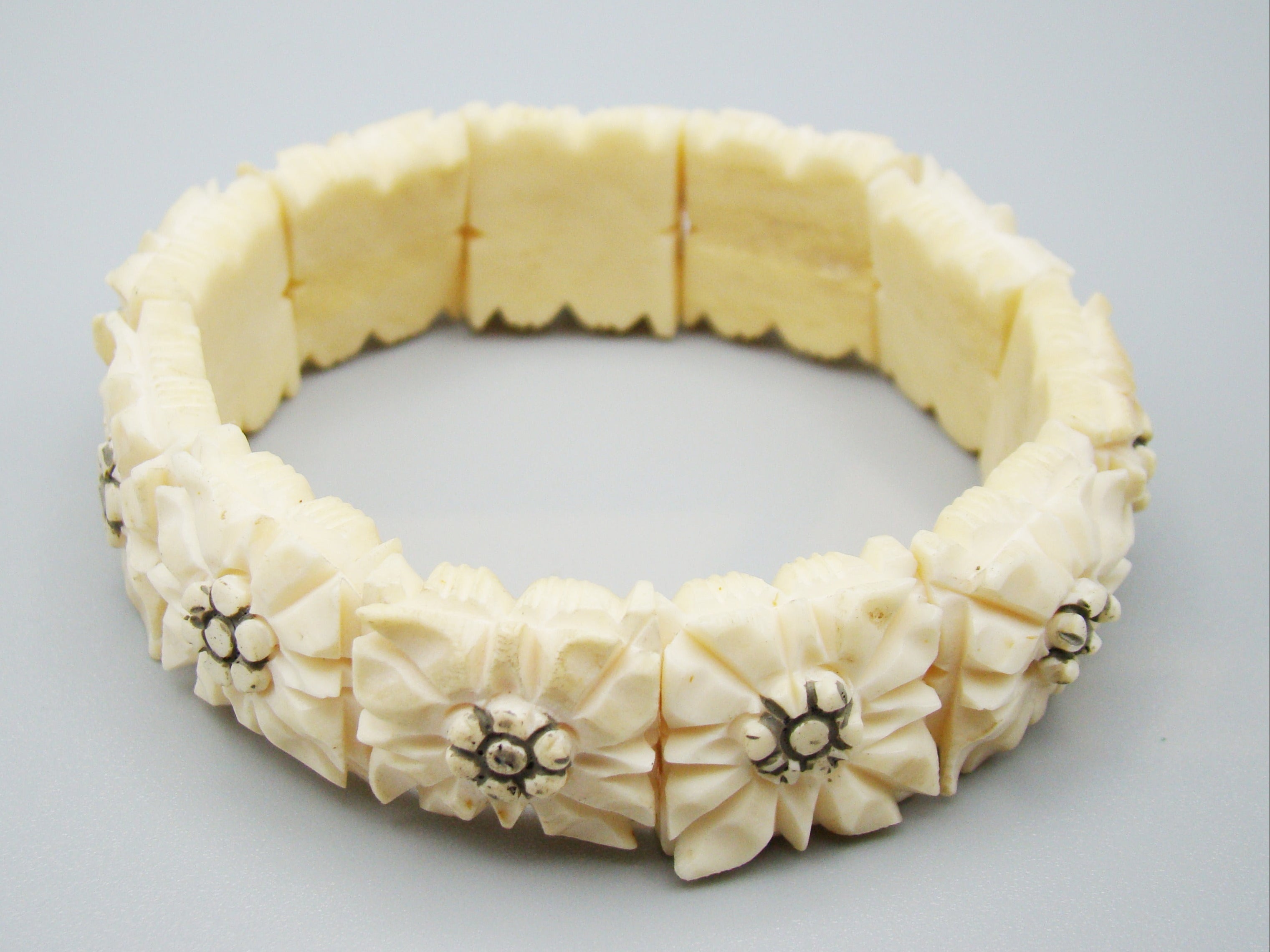 Antique Natural Bone Bracelet - Kingdom of Antique Arts