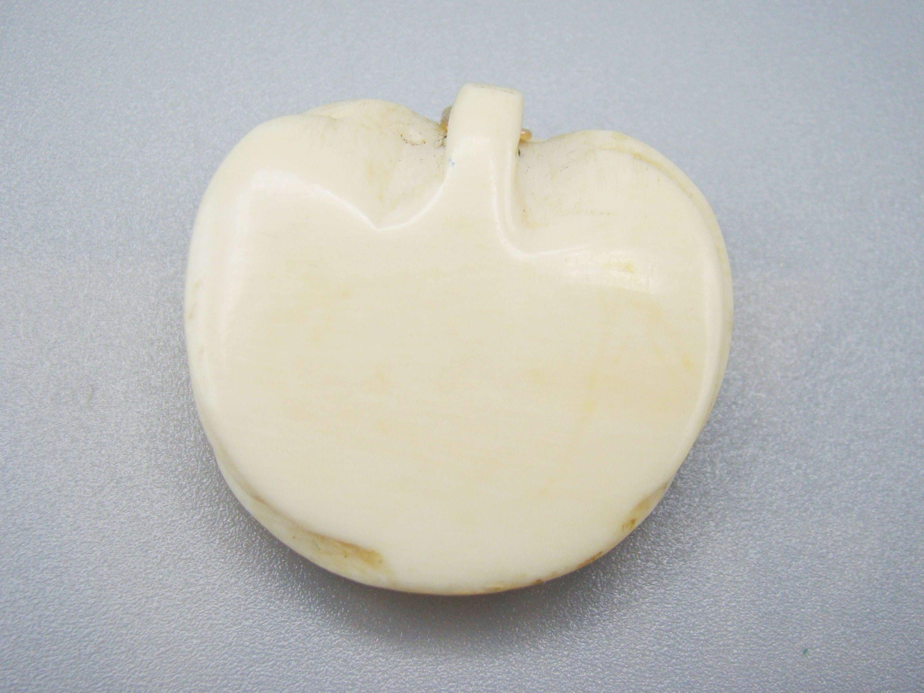 Antique Ivory, Natural Ivory, Mediterranean Ivory, handcarved Ivory, Asien Ivory, Elephant Ivory, Ivory Chain, Ivory Pendant, Gold 18K