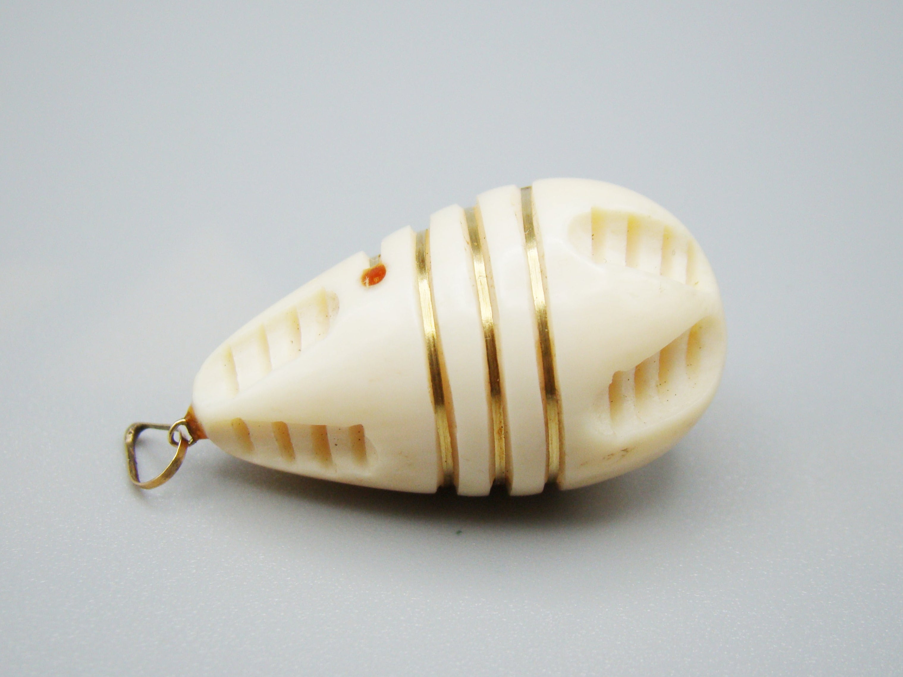 Antique Ivory, Natural Ivory, Mediterranean Ivory, handcarved Ivory, Asien Ivory, Elephant Ivory, Ivory Chain, Ivory Pendant, Gold 18K