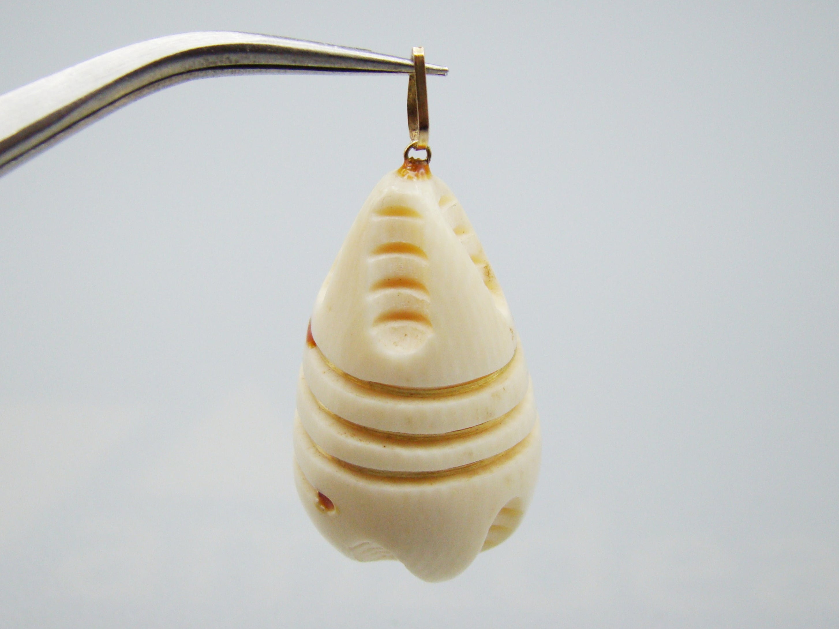 Antique Ivory, Natural Ivory, Mediterranean Ivory, handcarved Ivory, Asien Ivory, Elephant Ivory, Ivory Chain, Ivory Pendant, Gold 18K