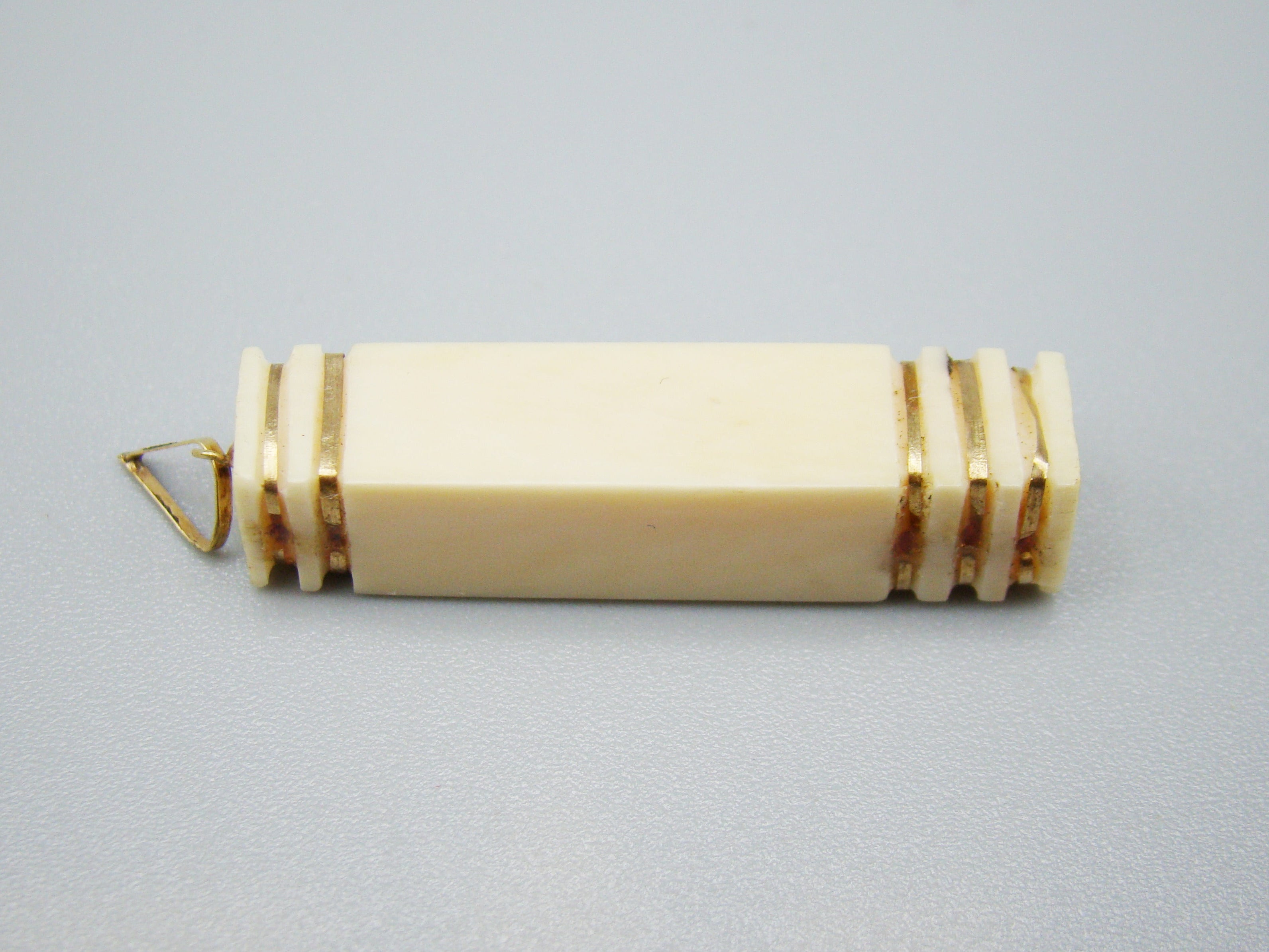 Antique Ivory, Natural Ivory, Mediterranean Ivory, handcarved Ivory, Asien Ivory, Elephant Ivory, Ivory Chain, Ivory Pendant, Gold 18K